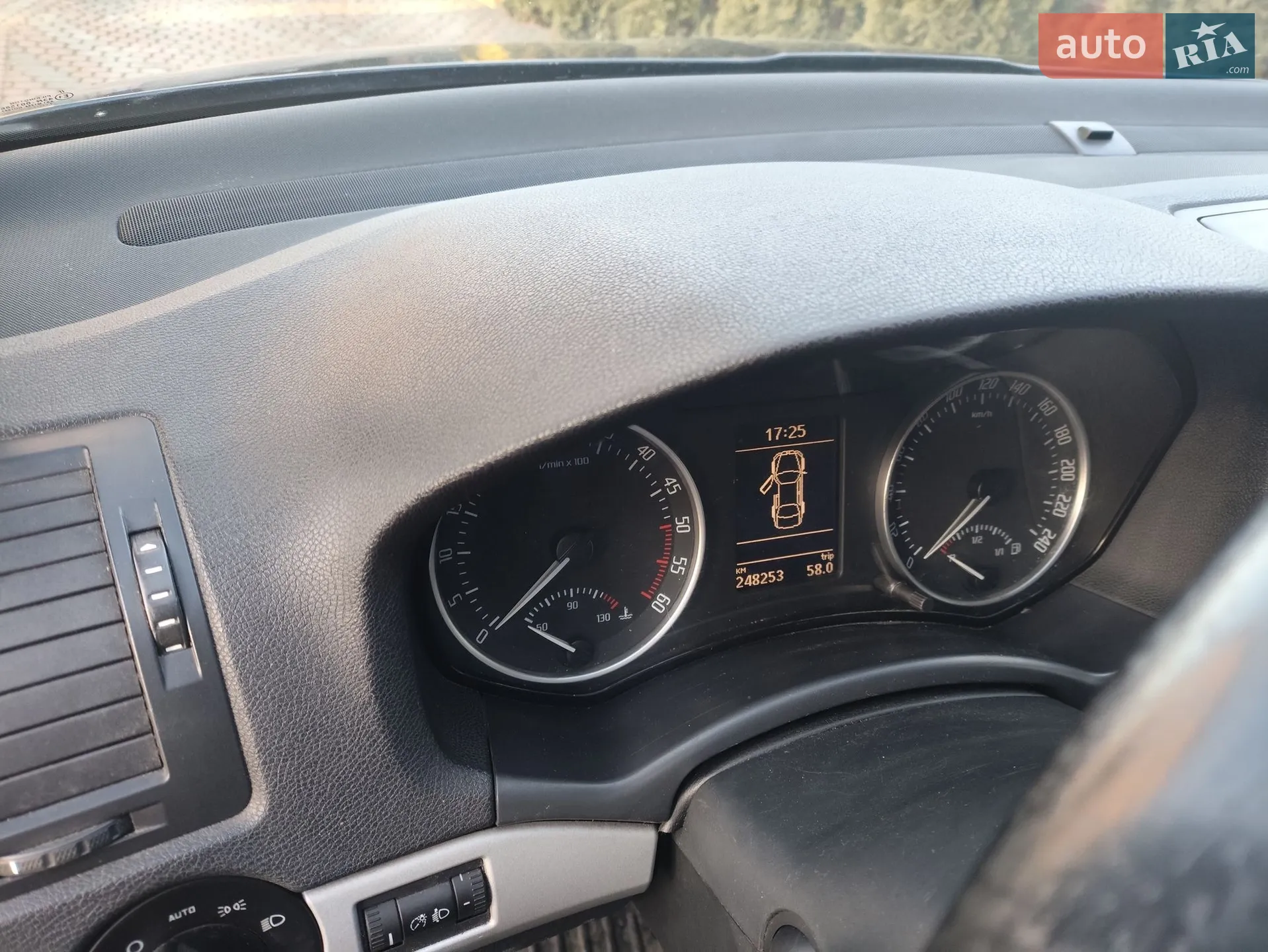 2012 Skoda Octavia - мініатюра 11