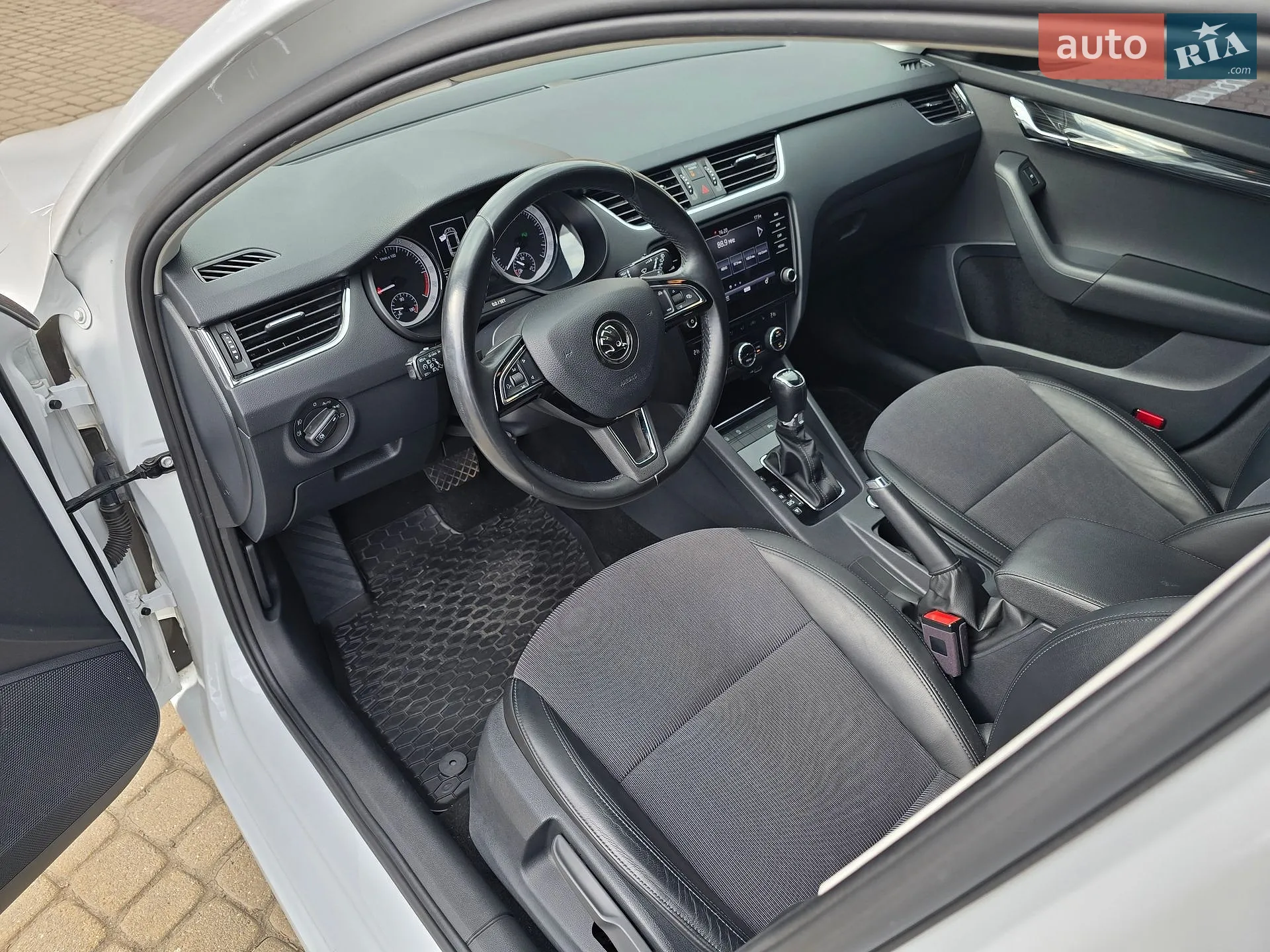 2019 Skoda Octavia - мініатюра 26