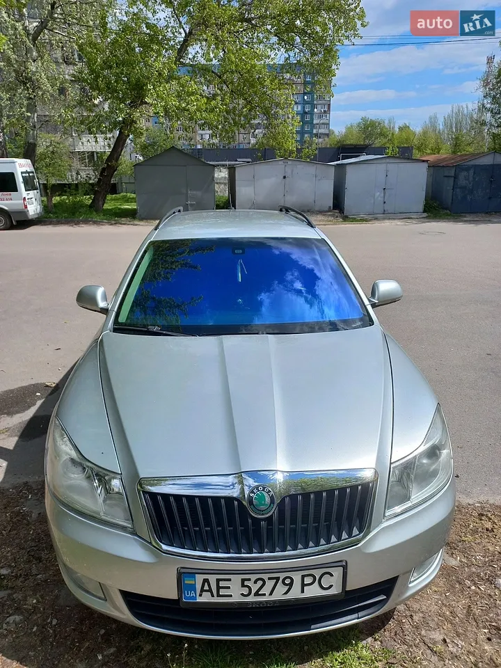 2010 Skoda Octavia - мініатюра 16