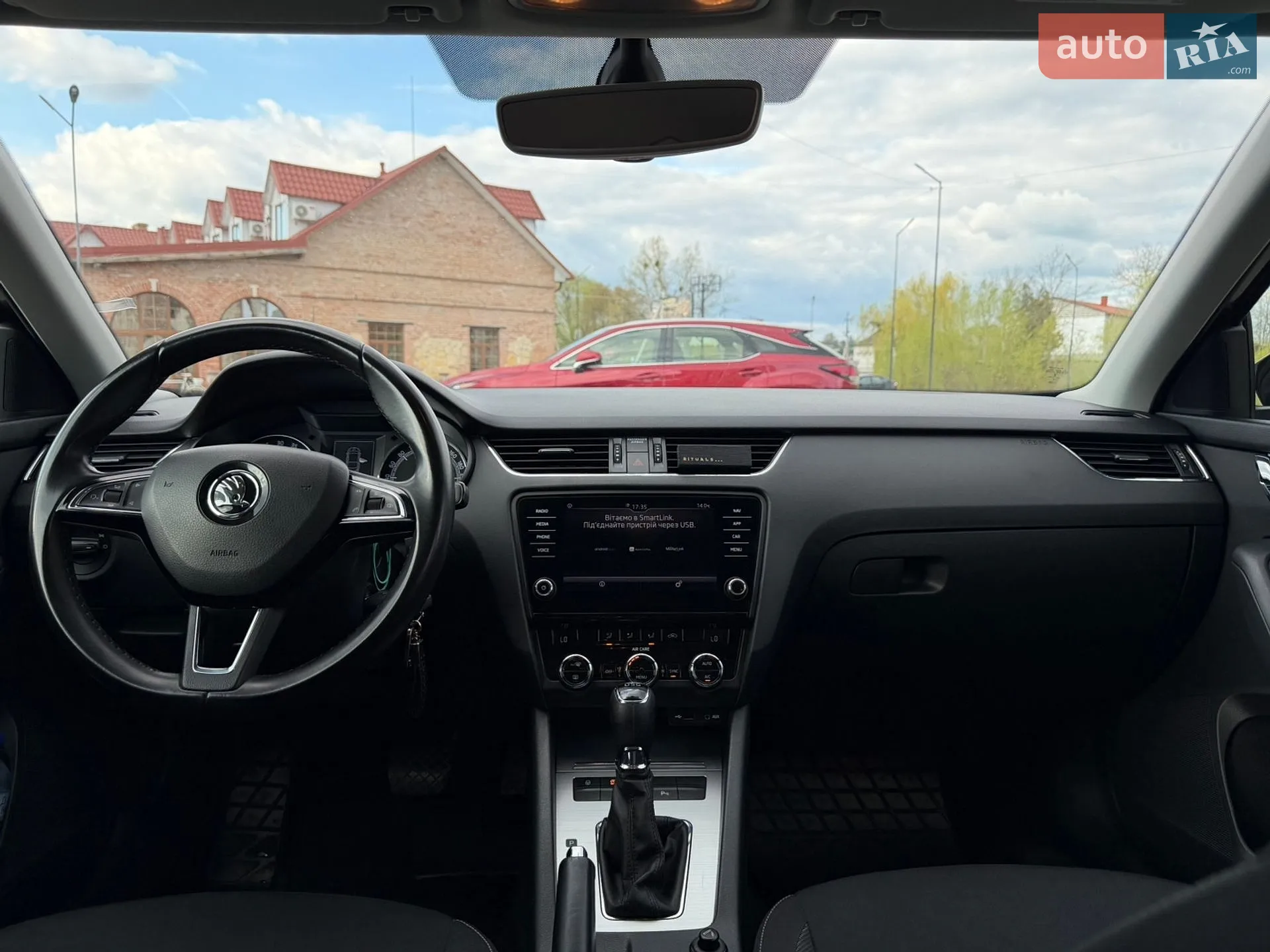 2017 Skoda Octavia - мініатюра 12