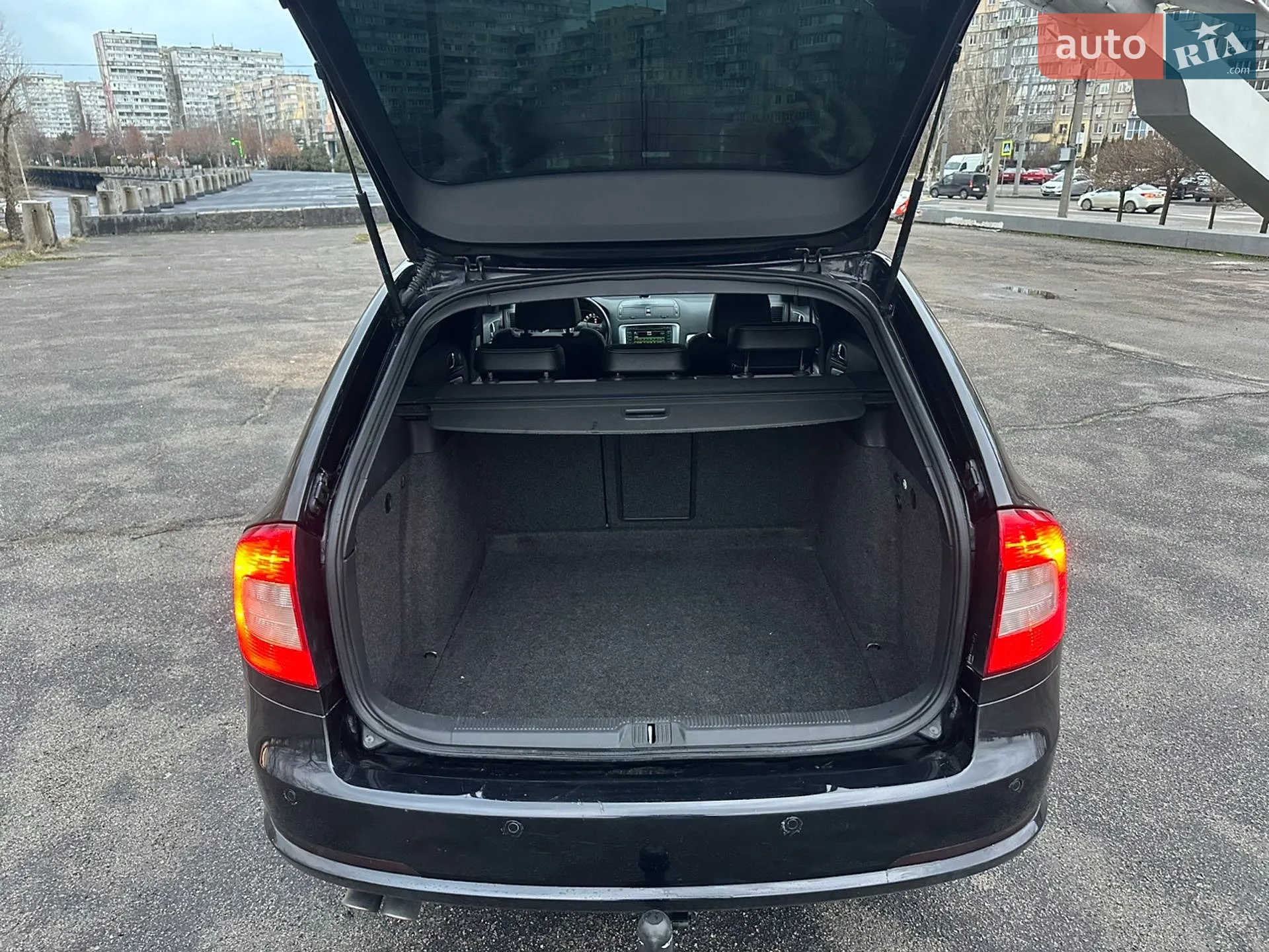 Skoda Octavia 2009 VIN TMBUH61Z4A2053008 фото оголошення 13 з 17