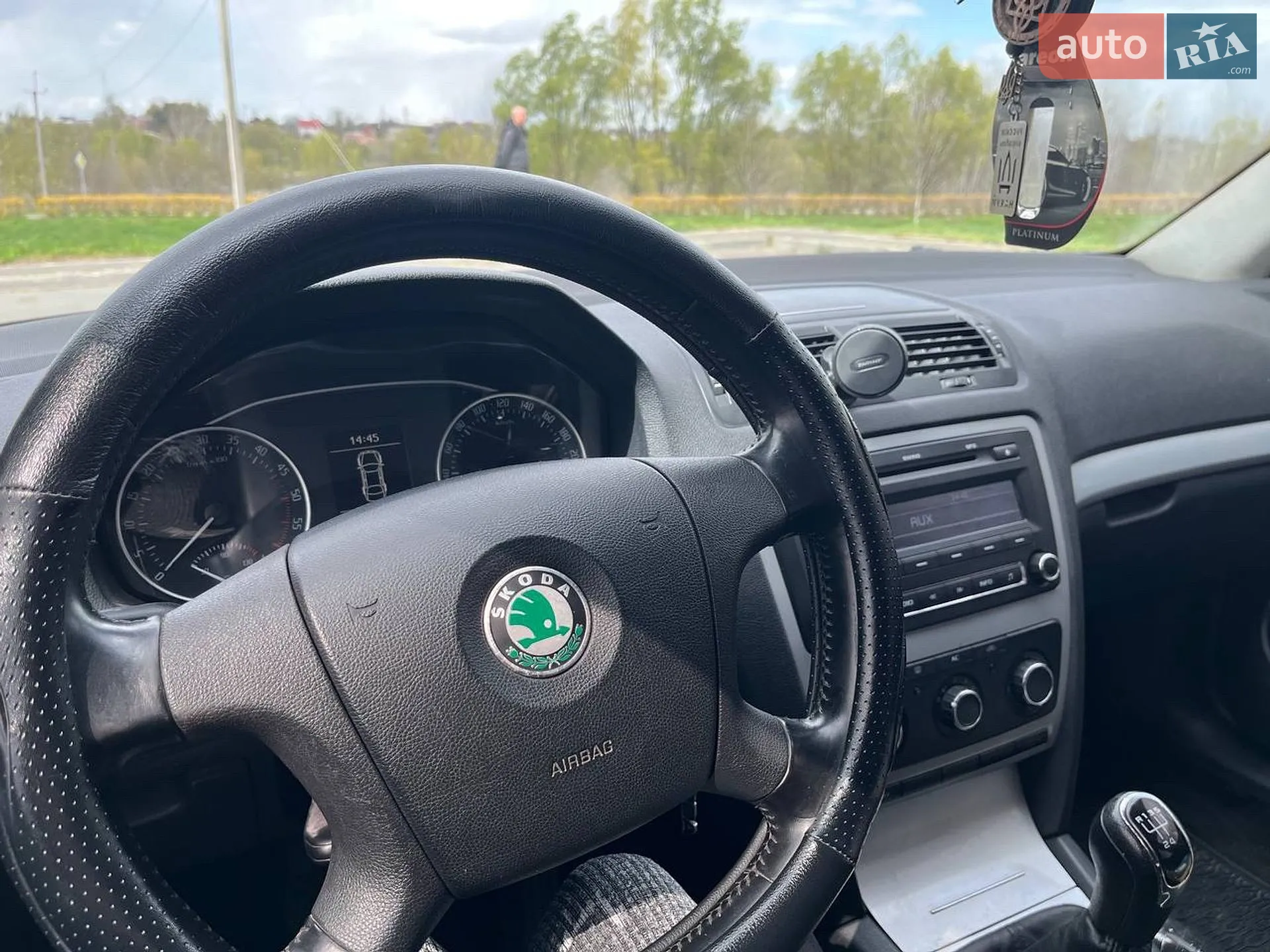 2010 Skoda Octavia - мініатюра 8