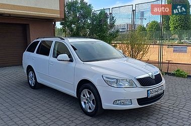 Універсал Skoda Octavia 2012 в Ужгороді