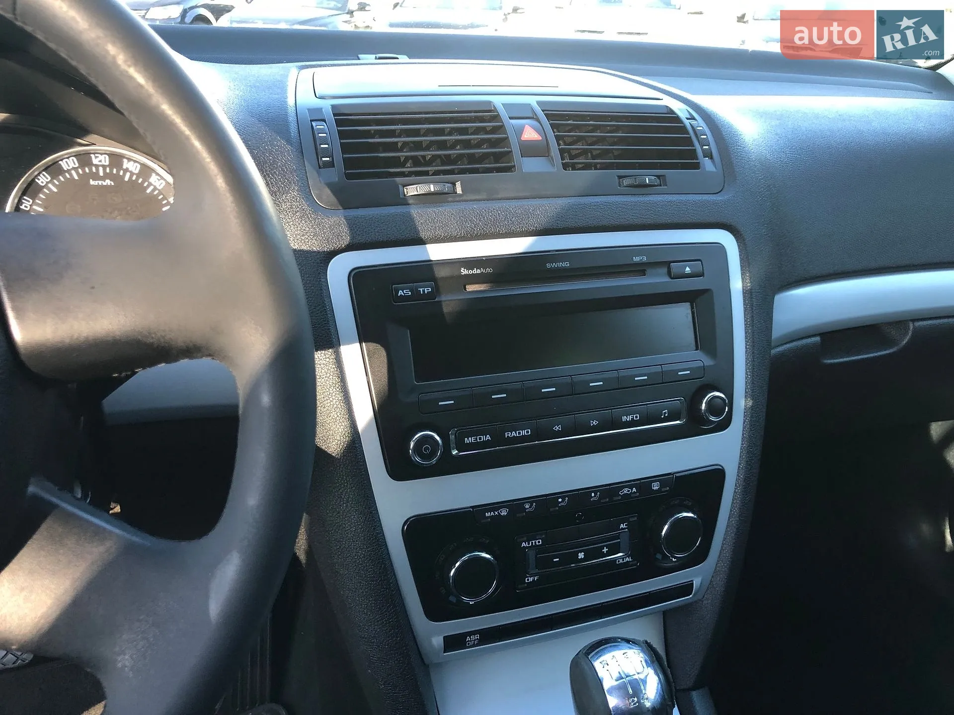 2011 Skoda Octavia - мініатюра 16