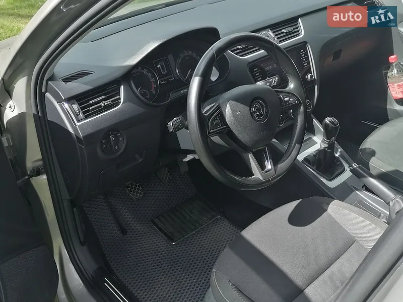 Skoda Octavia 2017 VIN TMBJG9NE2J0036136 фото оголошення 17 з 56
