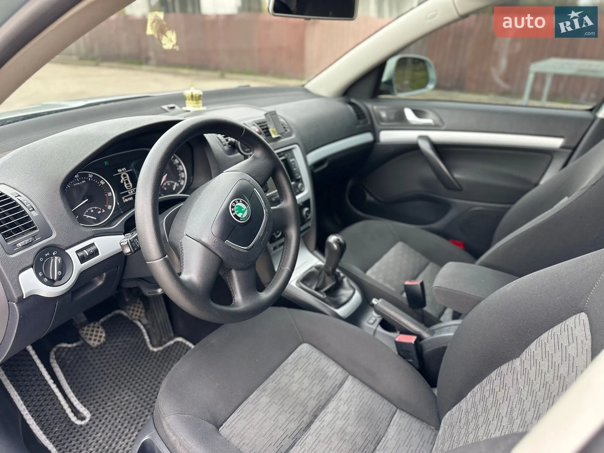 2010 Skoda Octavia - мініатюра 6