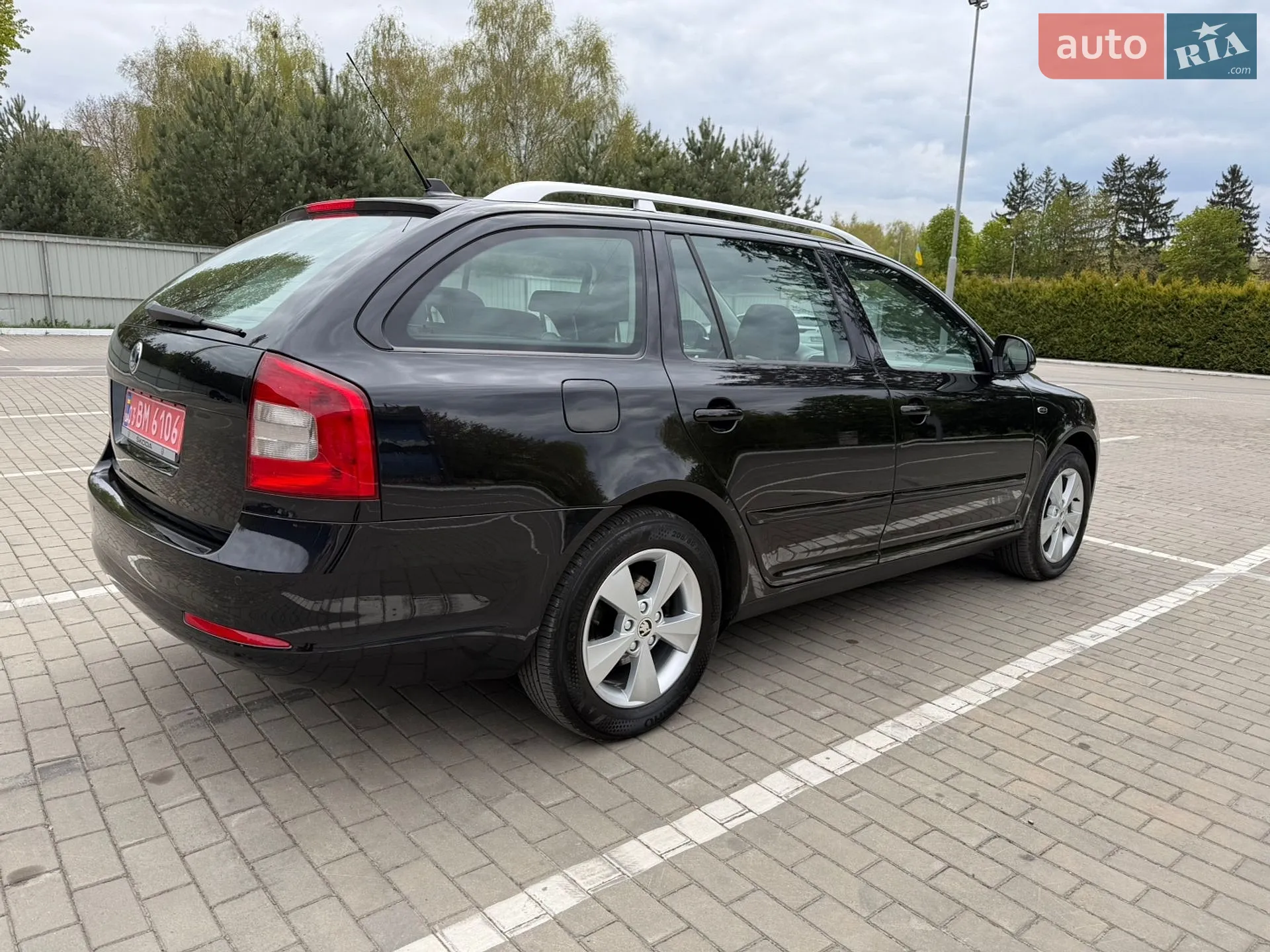 2010 Skoda Octavia - мініатюра 16