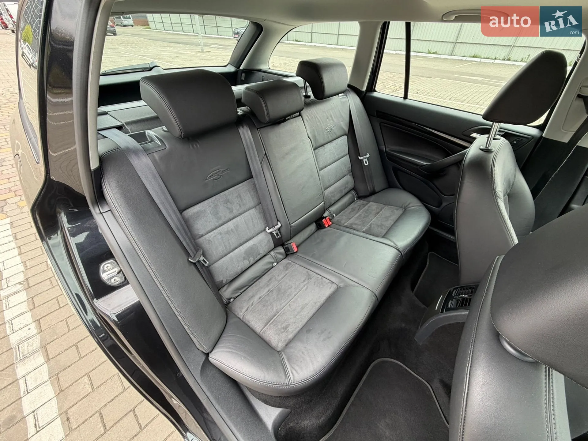 2010 Skoda Octavia - мініатюра 76