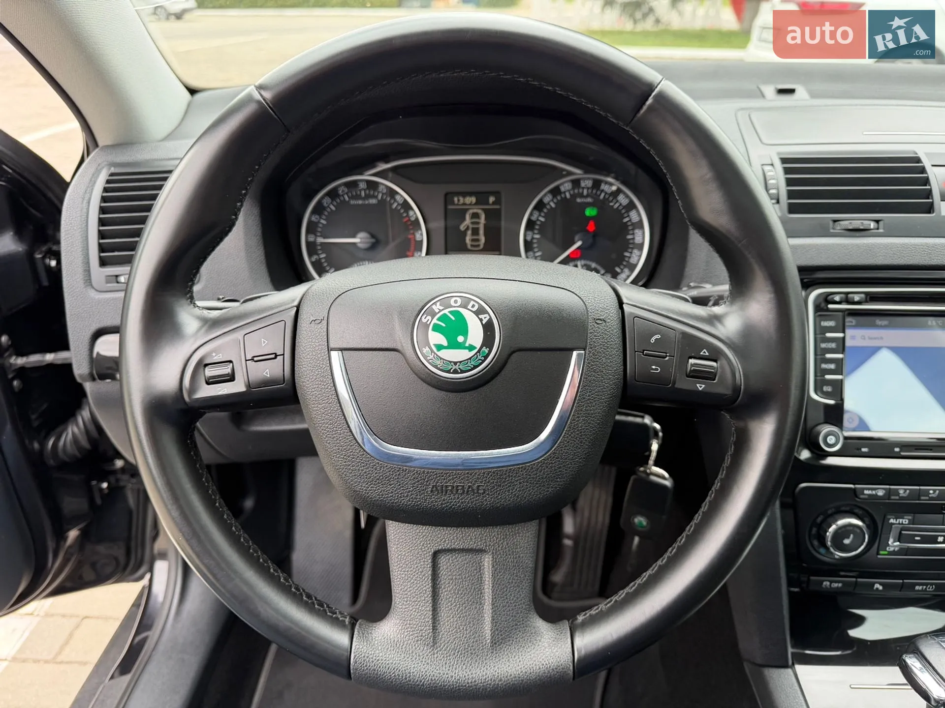 2010 Skoda Octavia - мініатюра 111