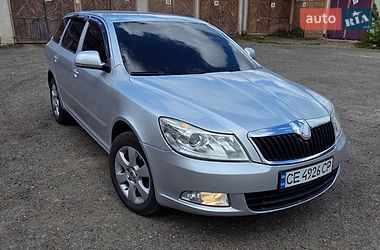 Універсал Skoda Octavia 2009 в Чернівцях