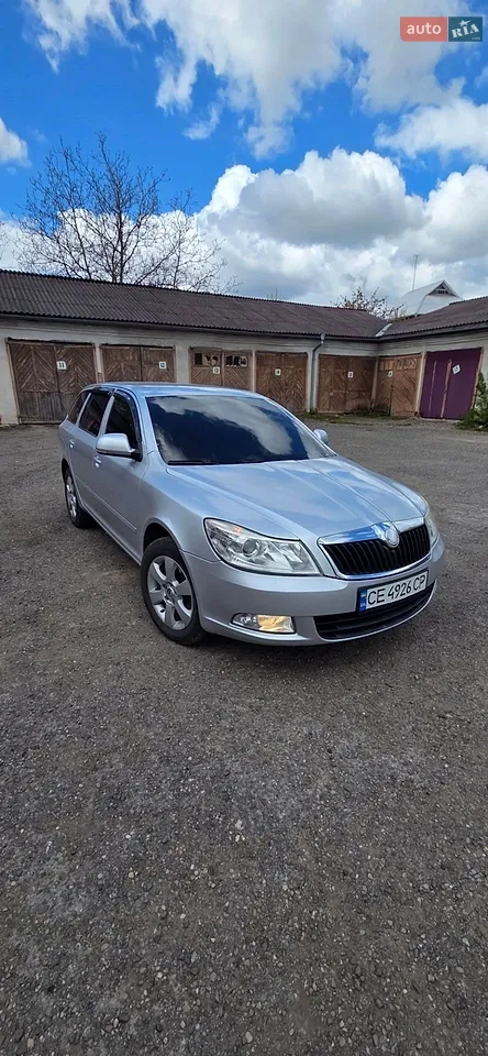 2010 Skoda Octavia - мініатюра 12