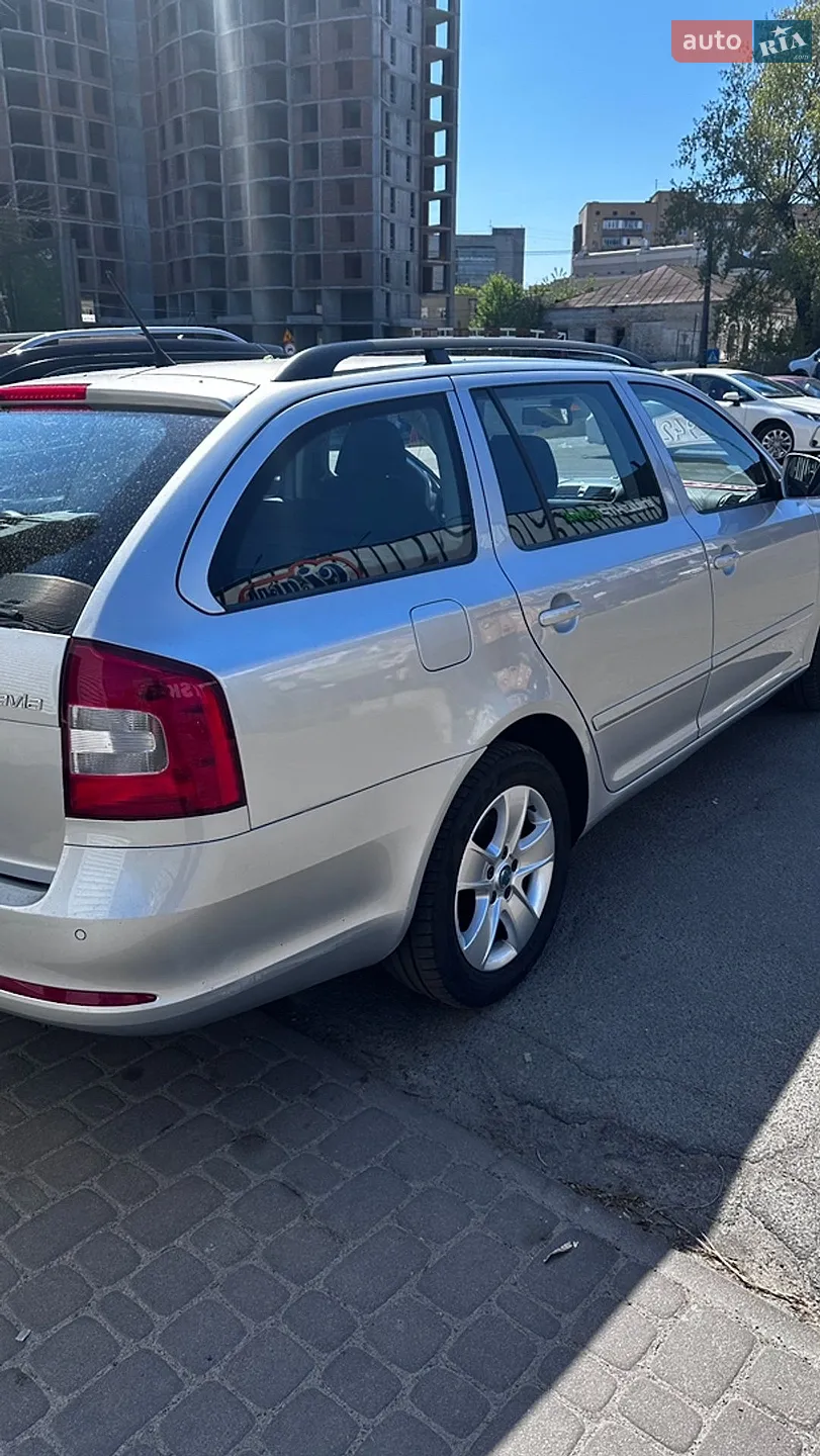 2011 Skoda Octavia - мініатюра 12