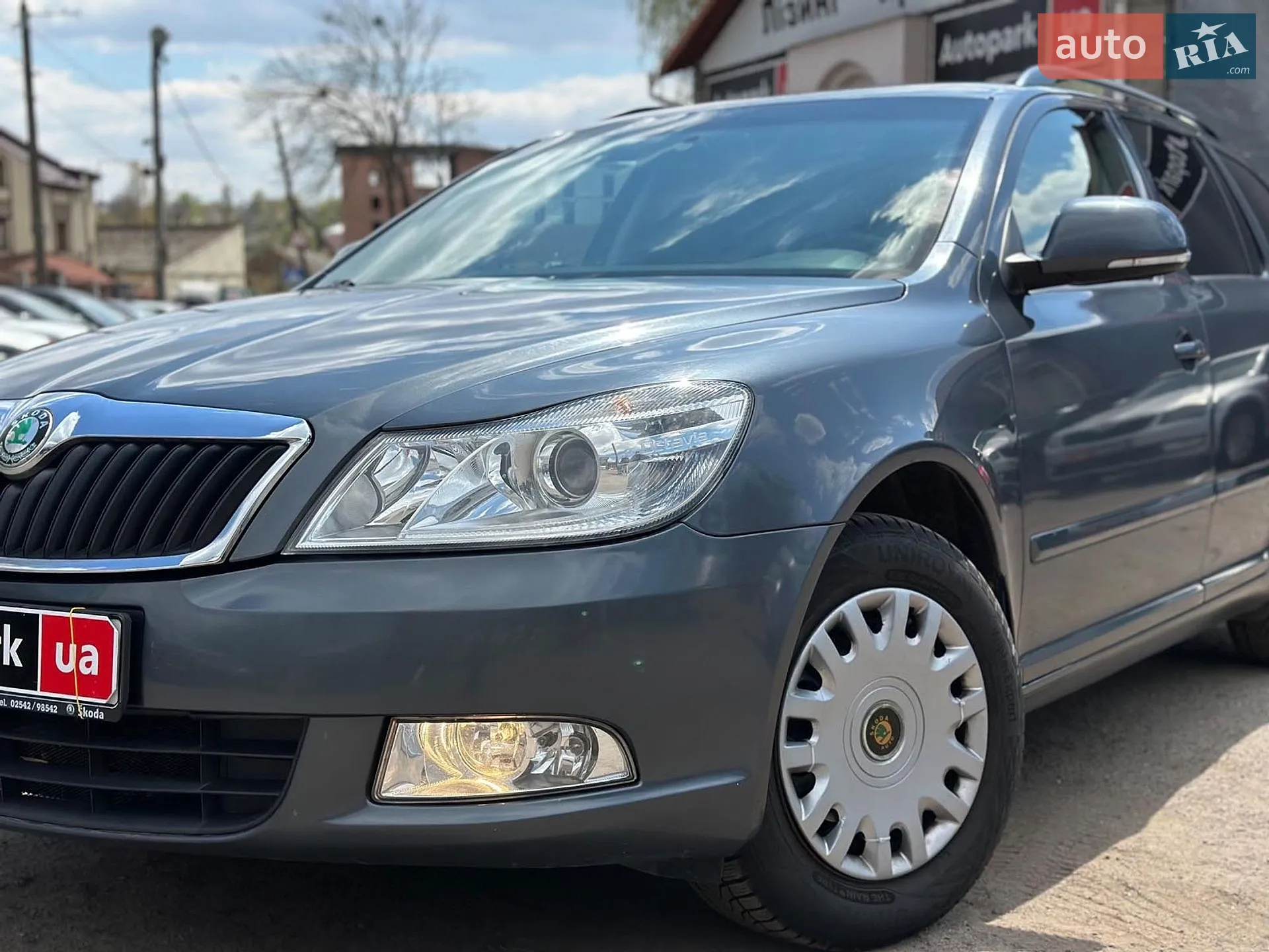 2010 Skoda Octavia - мініатюра 3