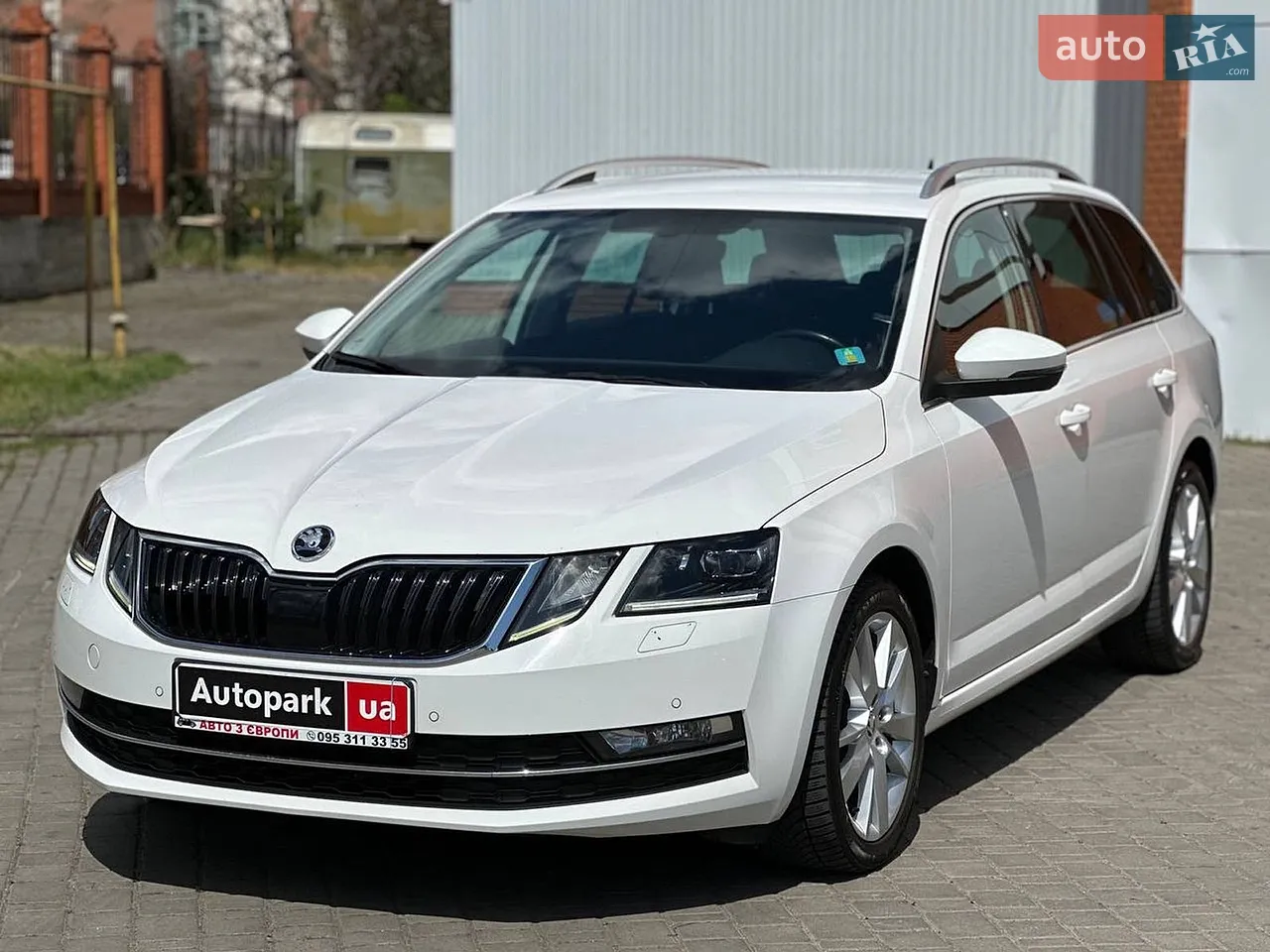 2017 Skoda Octavia - мініатюра 24