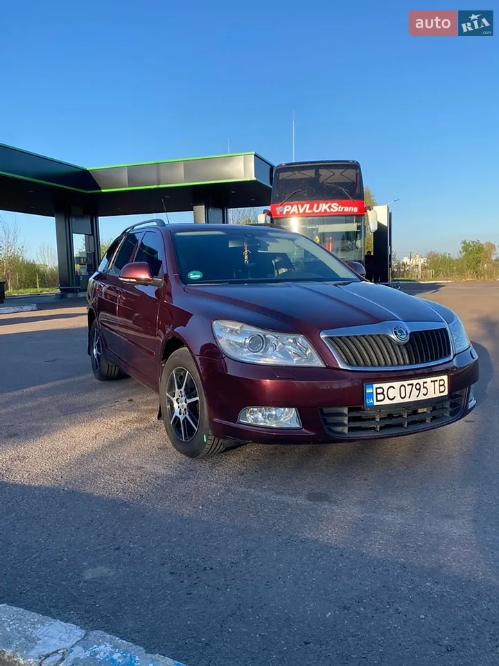 2011 Skoda Octavia - мініатюра 9