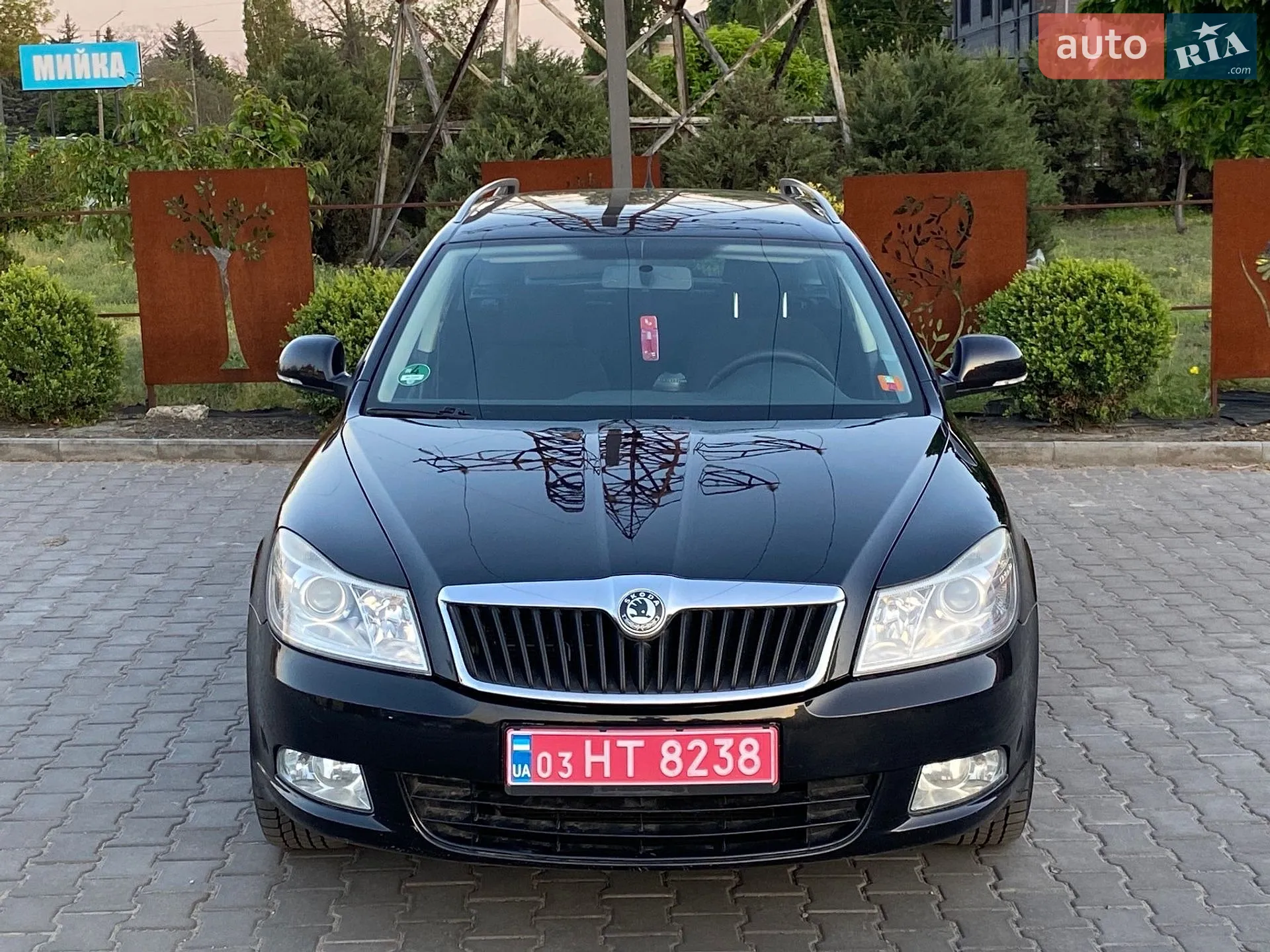 2010 Skoda Octavia - мініатюра 2