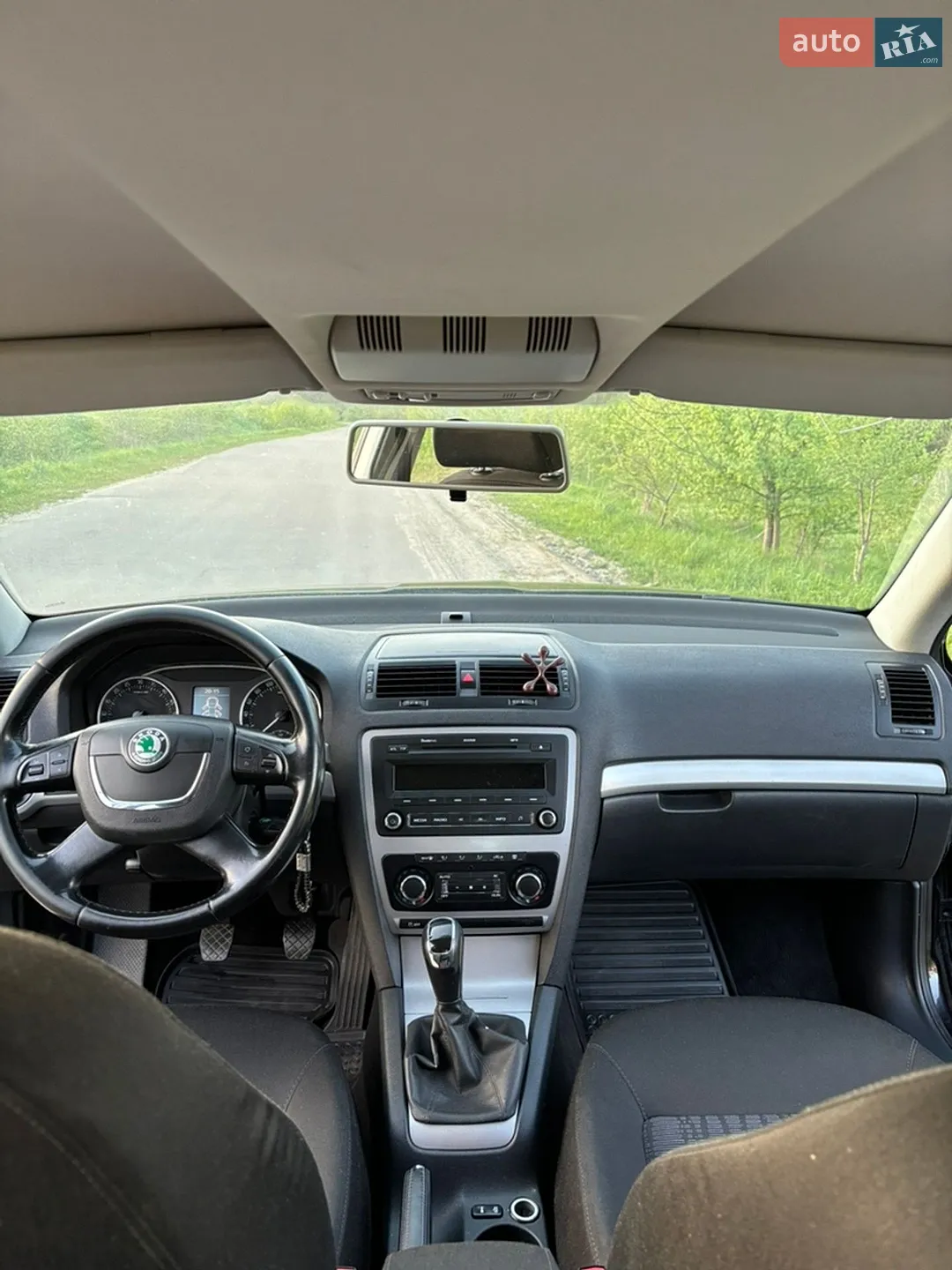 2011 Skoda Octavia - мініатюра 12