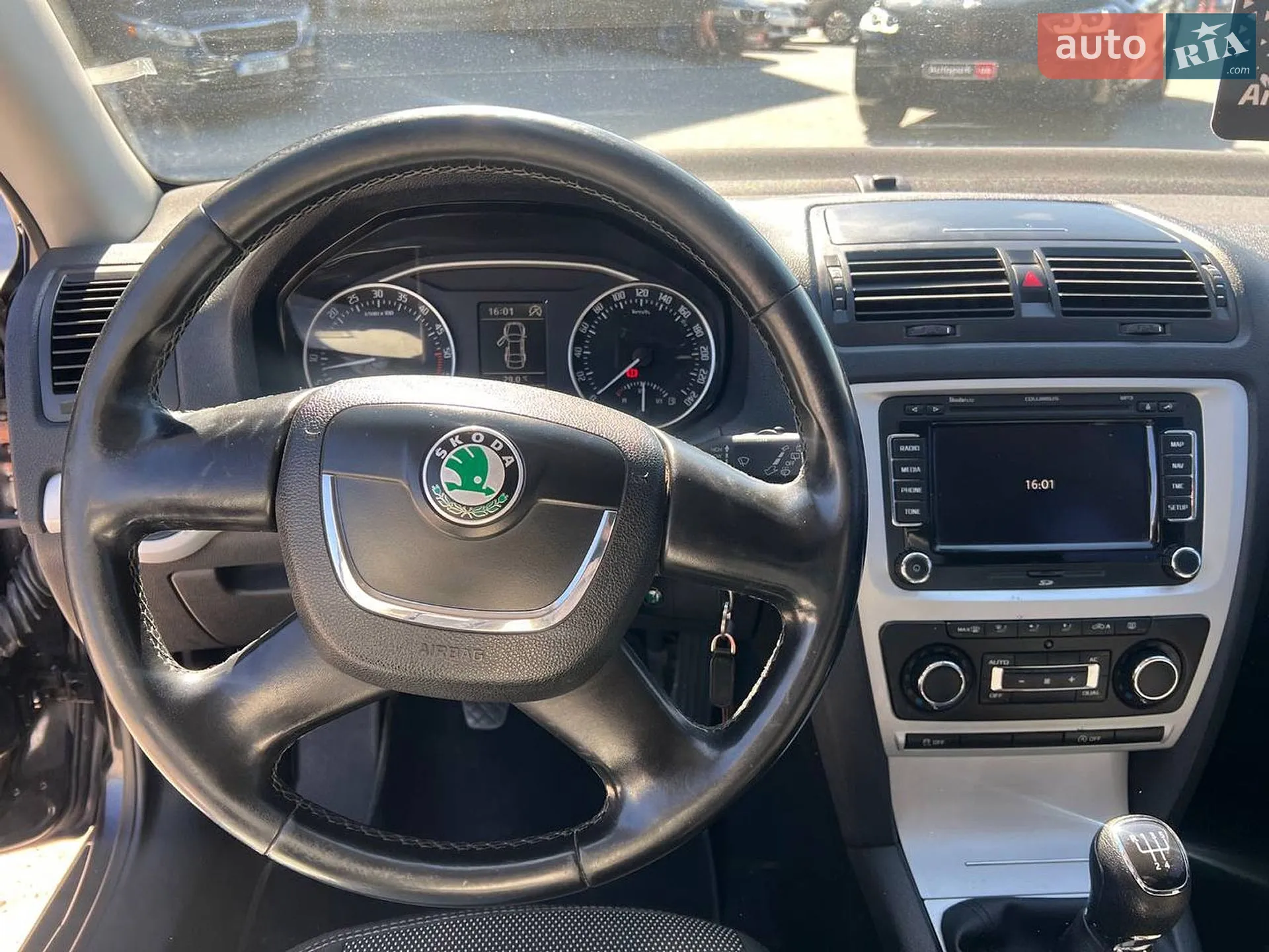 2010 Skoda Octavia - мініатюра 25