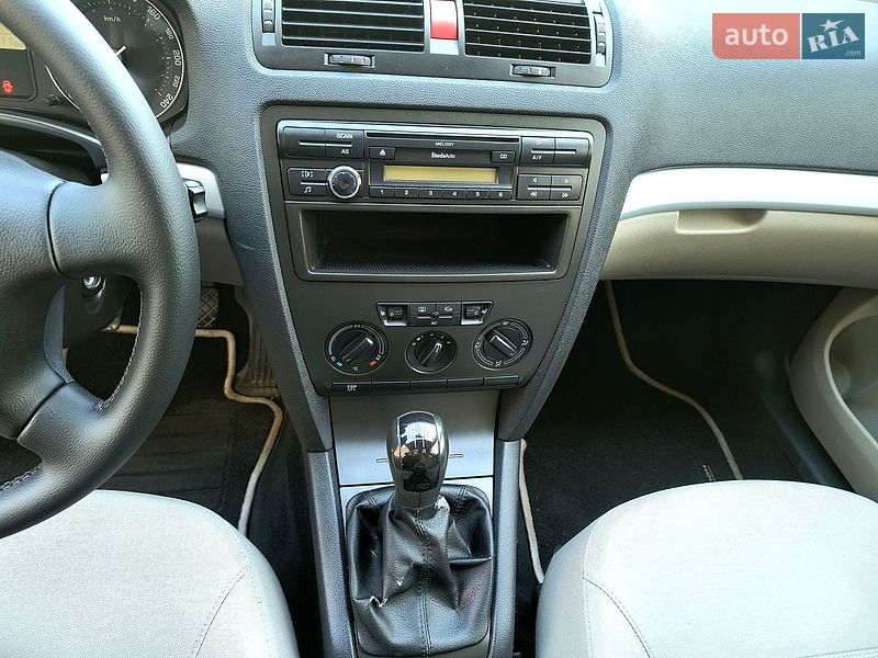 Универсал Skoda Octavia 2008 в Звягеле