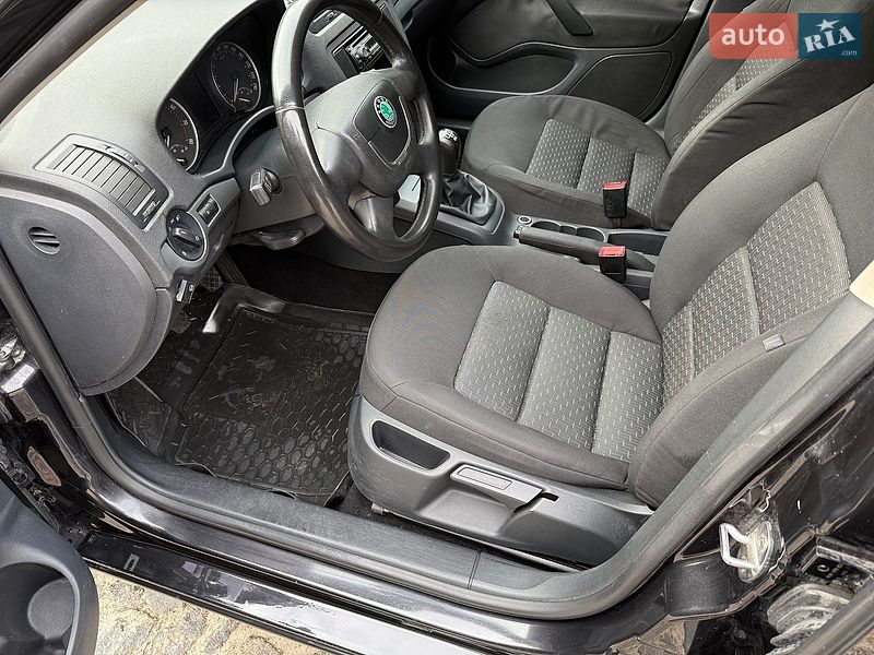 Ліфтбек Skoda Octavia 2009 в Охтирці