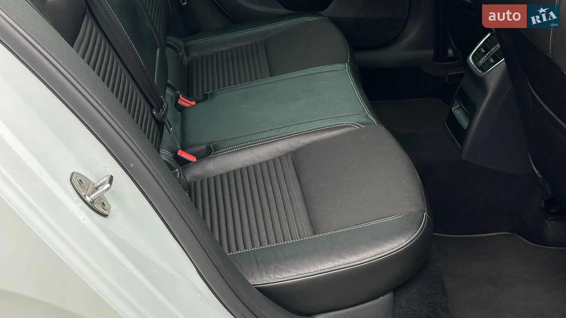 2015 Skoda Octavia - мініатюра 90