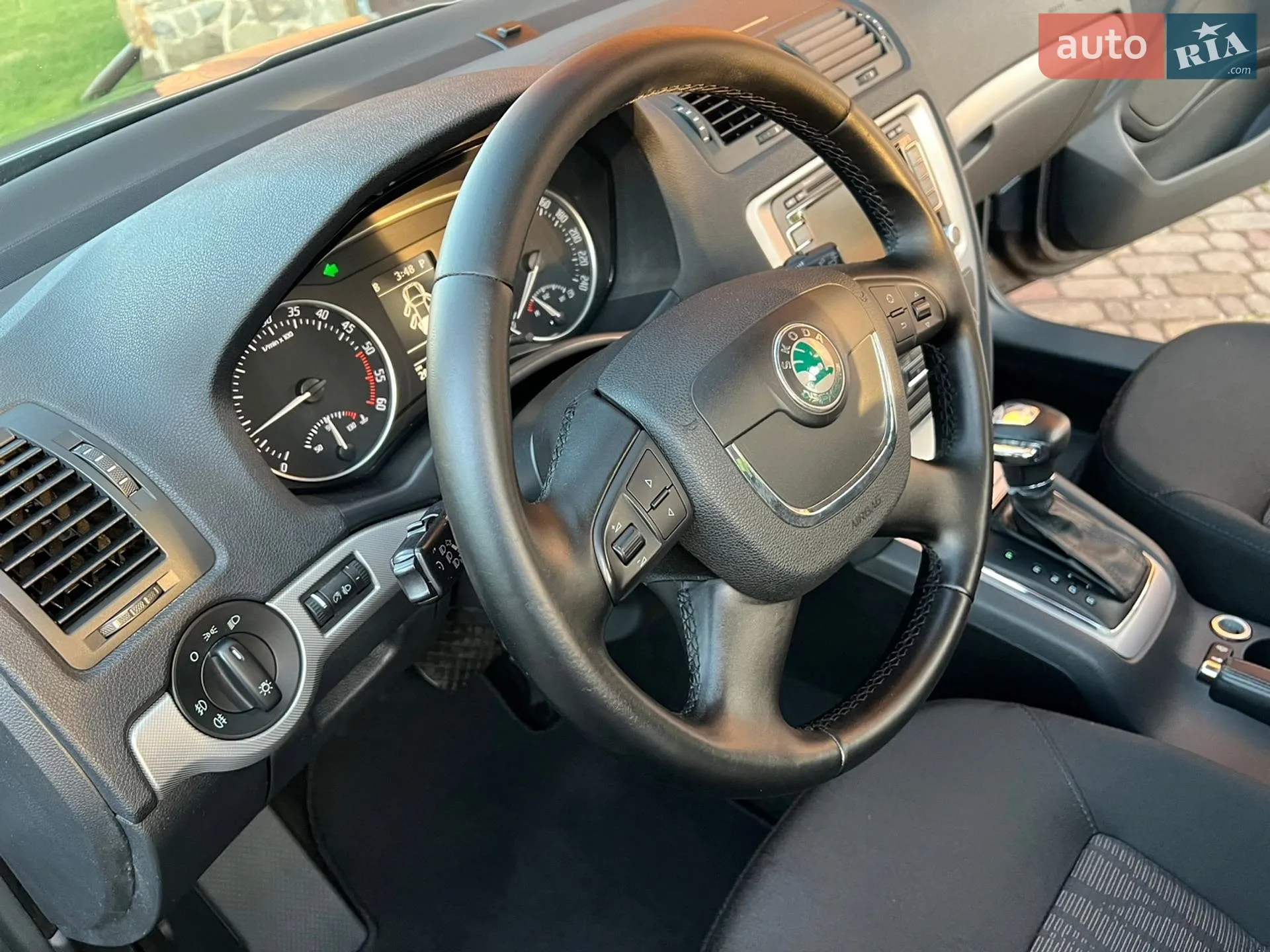 2011 Skoda Octavia - мініатюра 46
