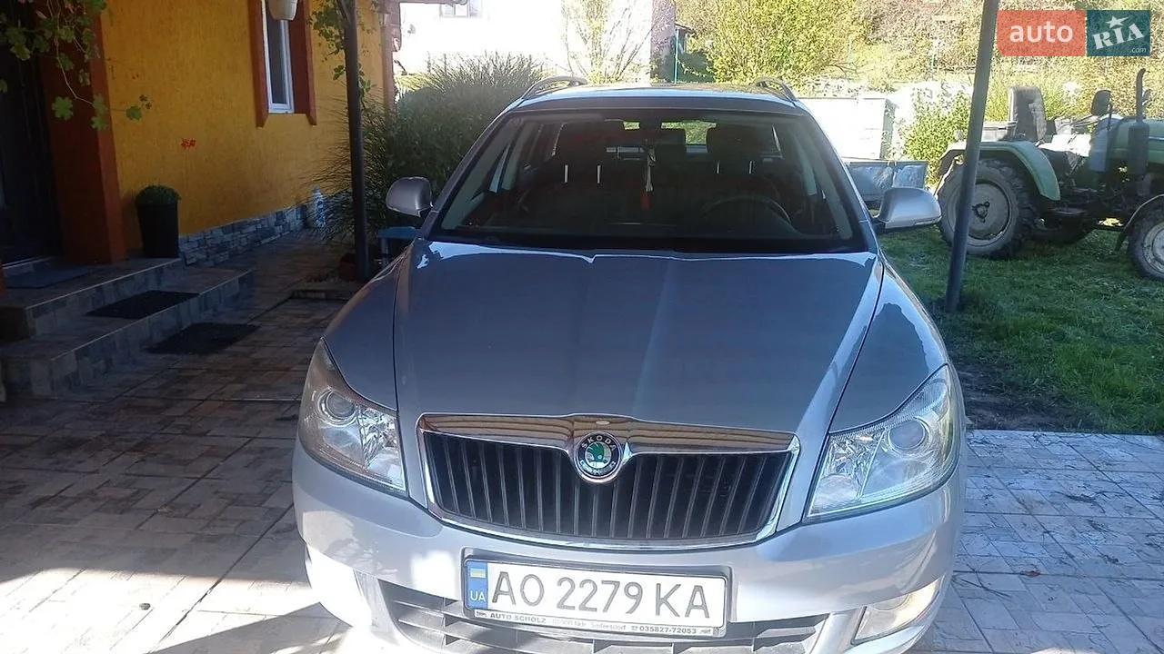 2010 Skoda Octavia - мініатюра 12