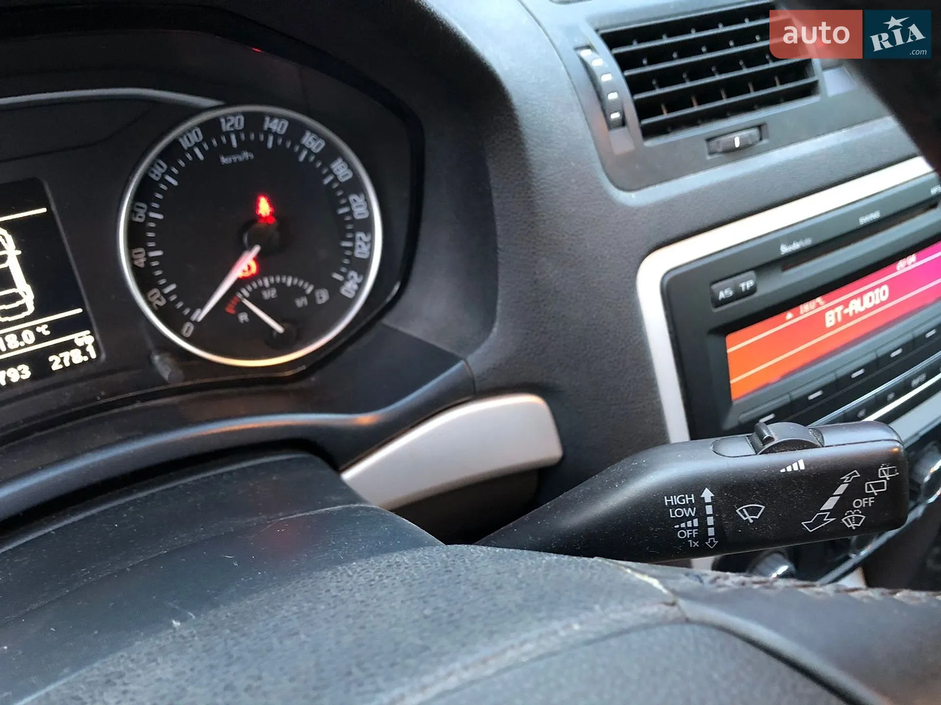 2010 Skoda Octavia - мініатюра 13