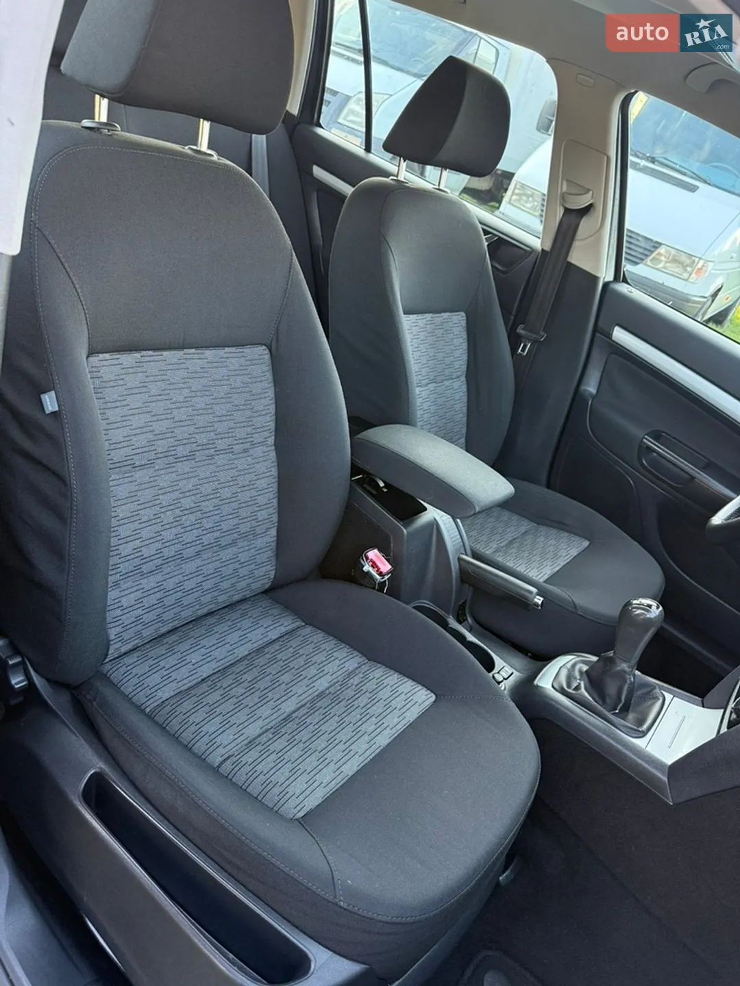 2010 Skoda Octavia - мініатюра 24