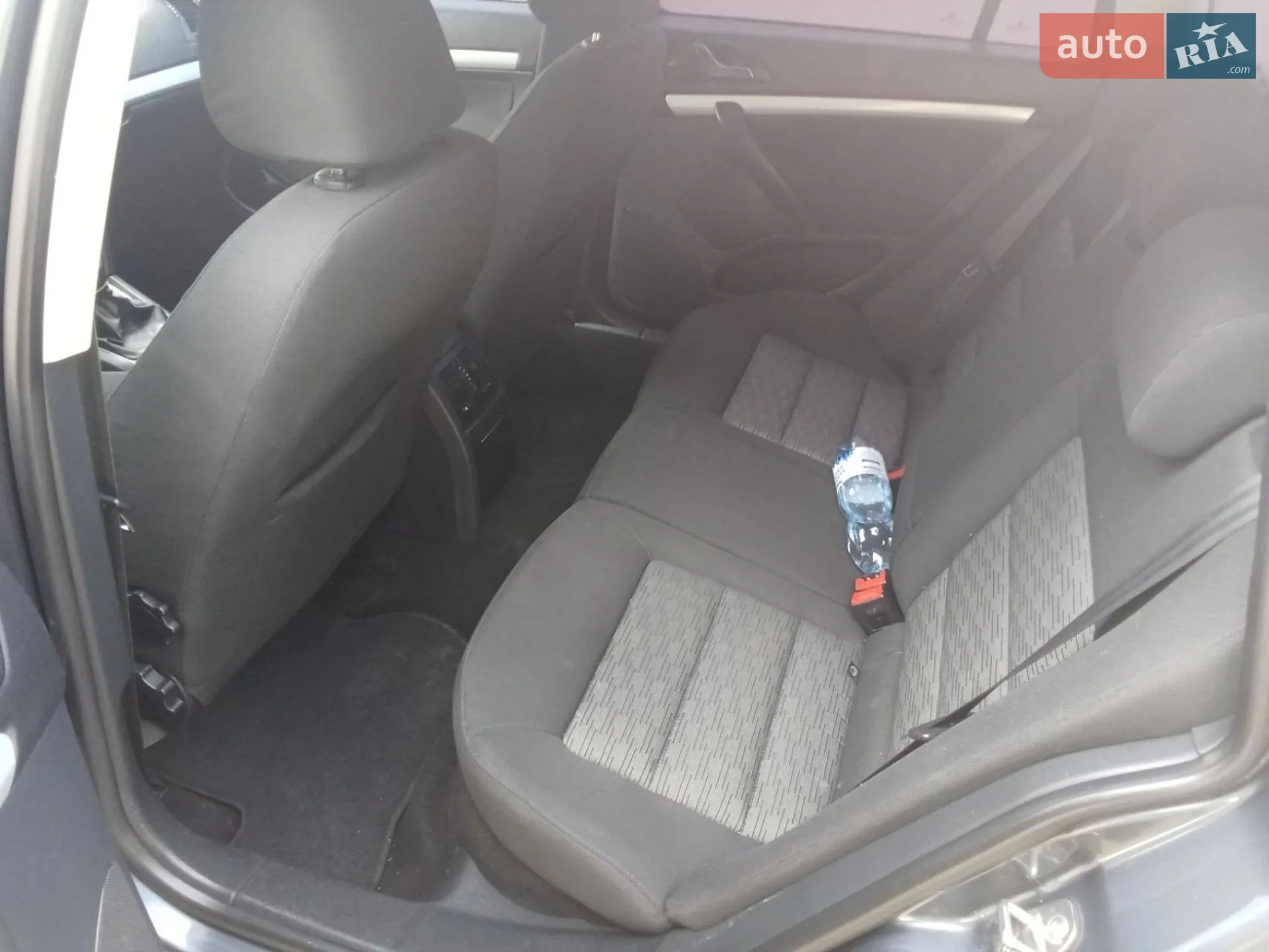 2010 Skoda Octavia - мініатюра 8
