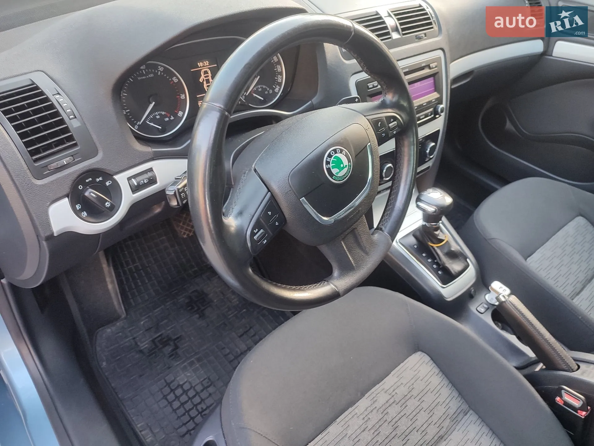 2010 Skoda Octavia - мініатюра 10