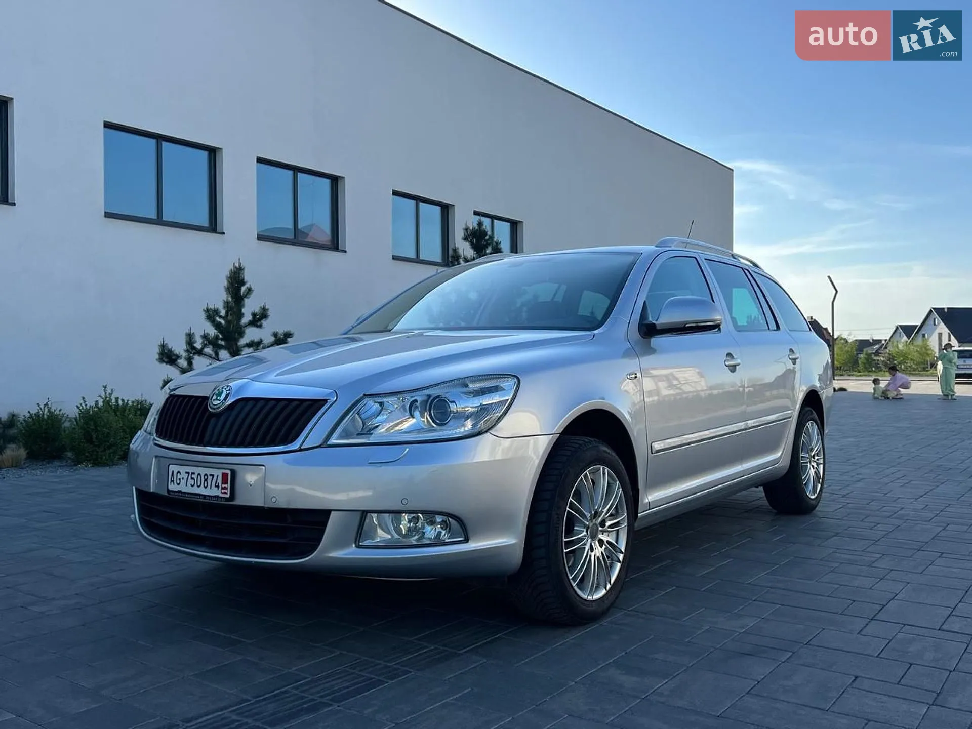 2010 Skoda Octavia - мініатюра 12