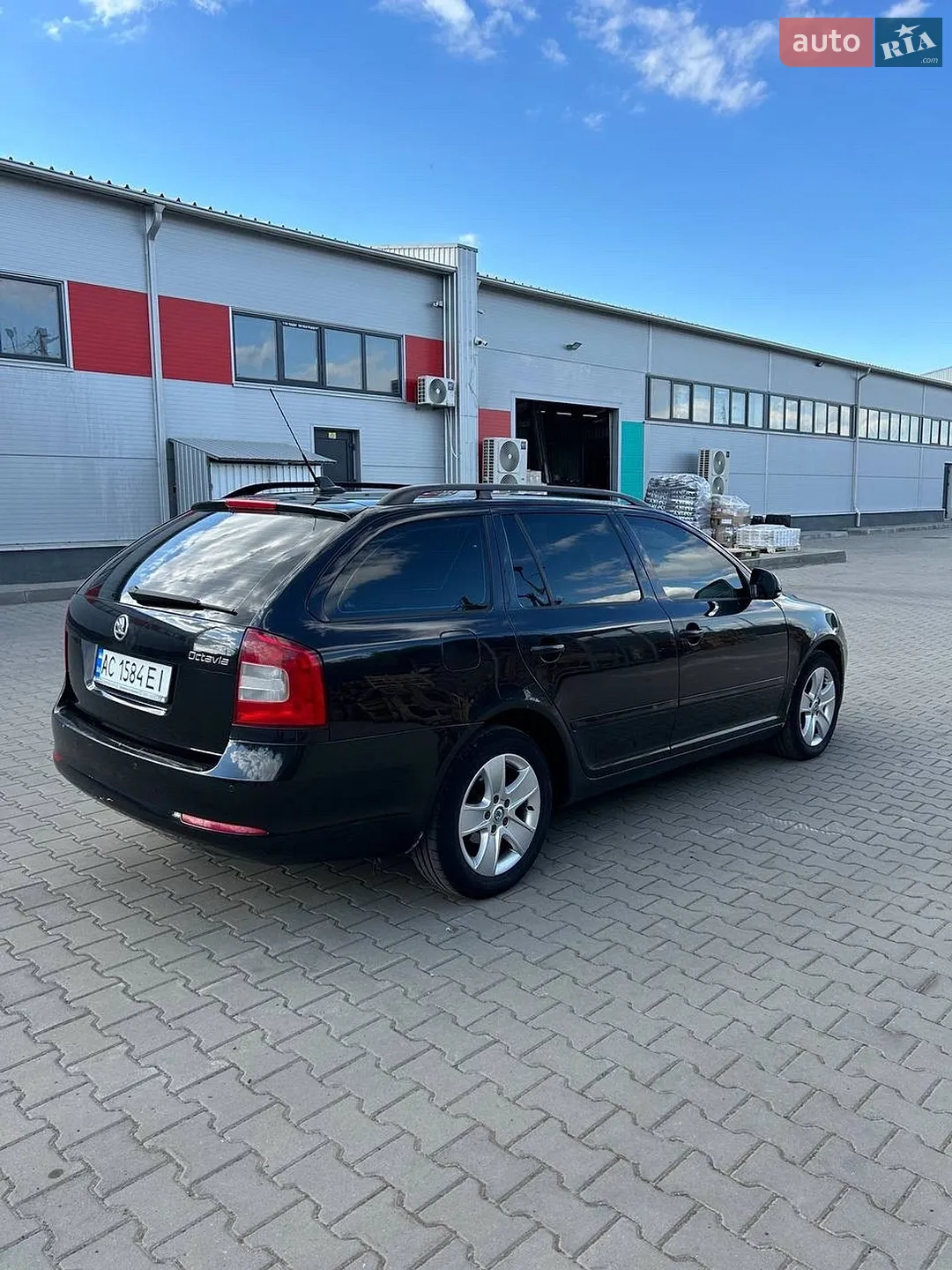 2010 Skoda Octavia - мініатюра 8