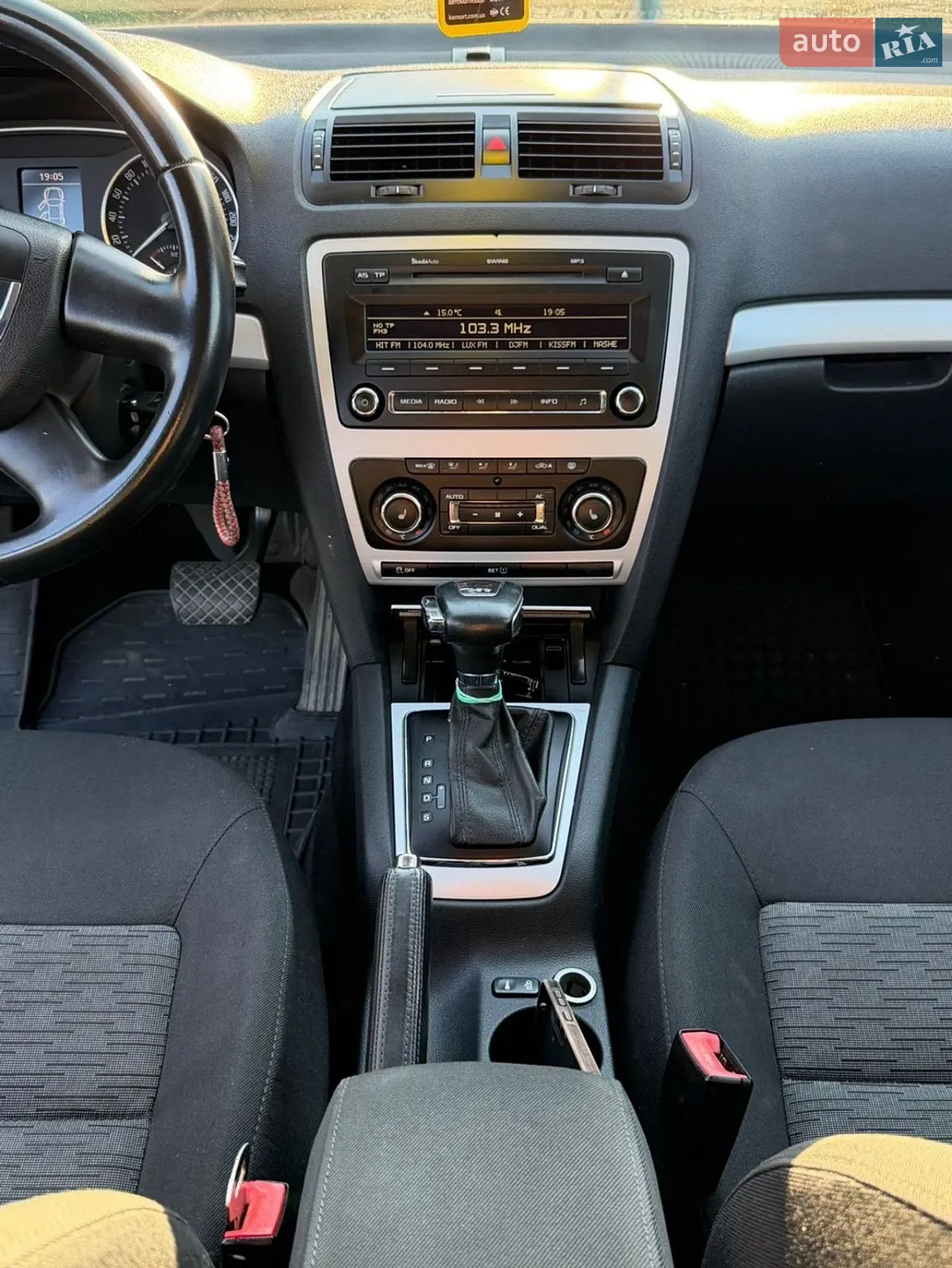 2010 Skoda Octavia - мініатюра 36