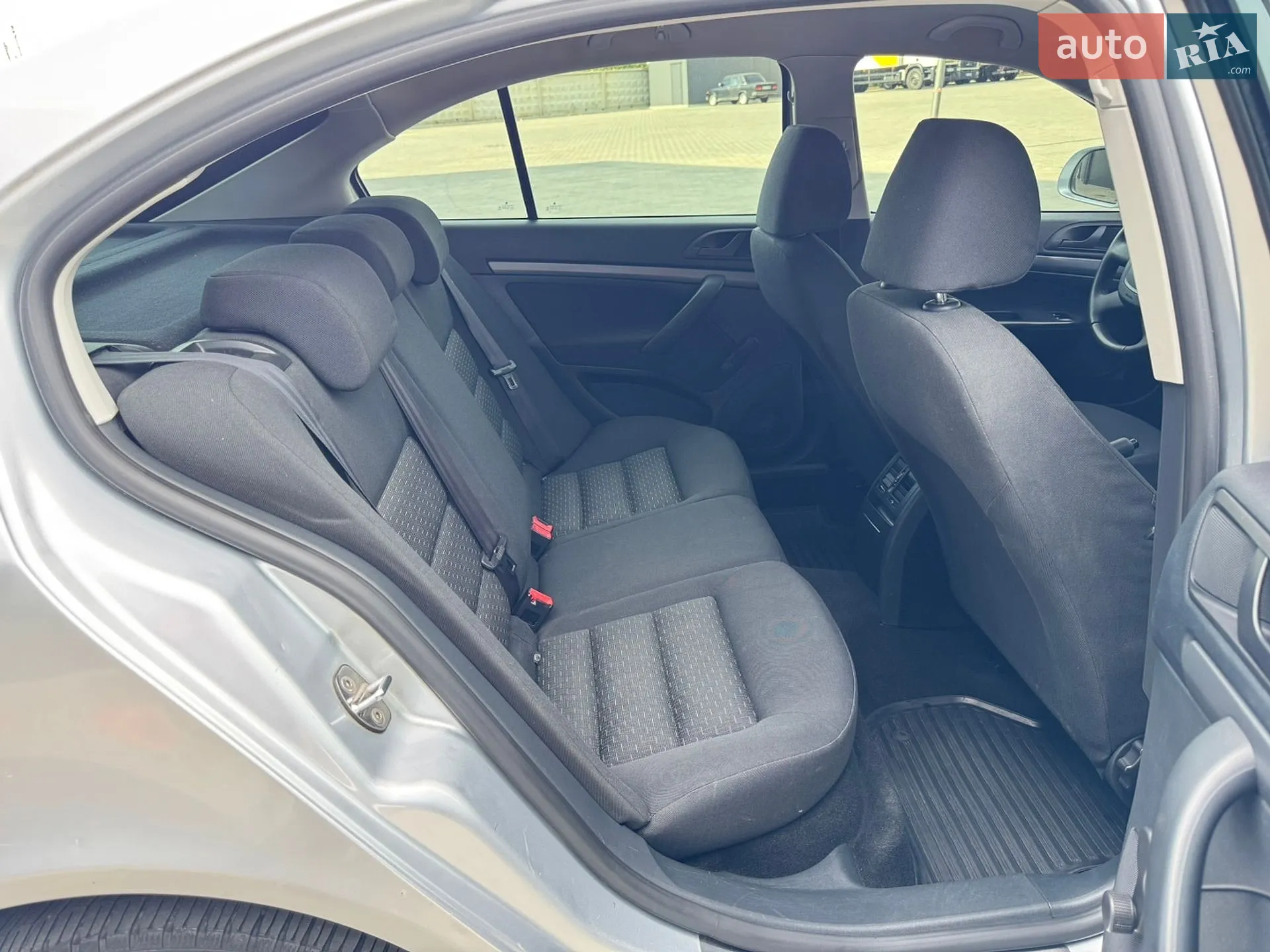 2011 Skoda Octavia - мініатюра 26