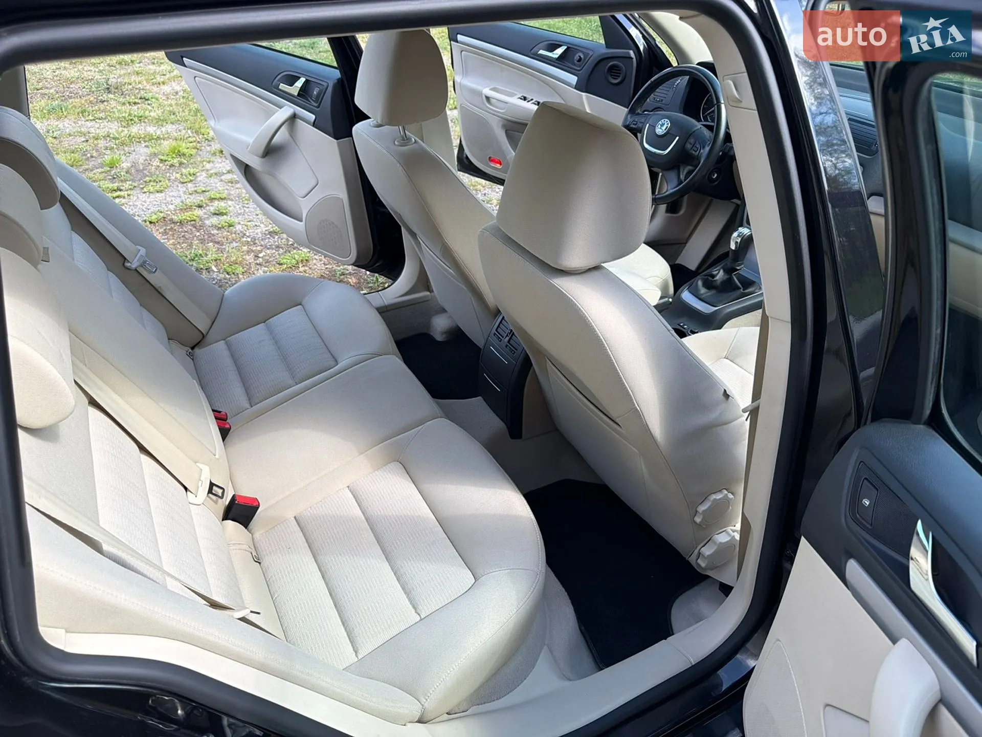 2010 Skoda Octavia - мініатюра 24