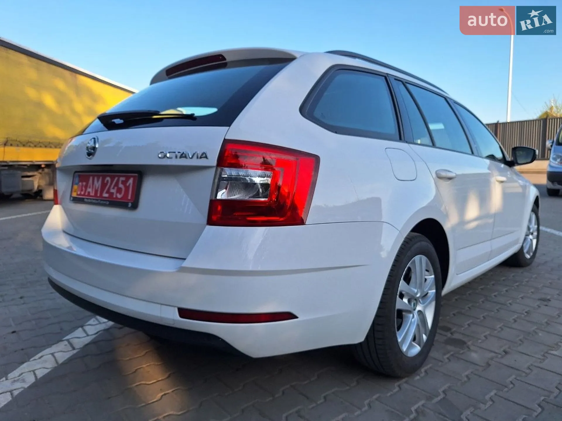 2017 Skoda Octavia - мініатюра 11