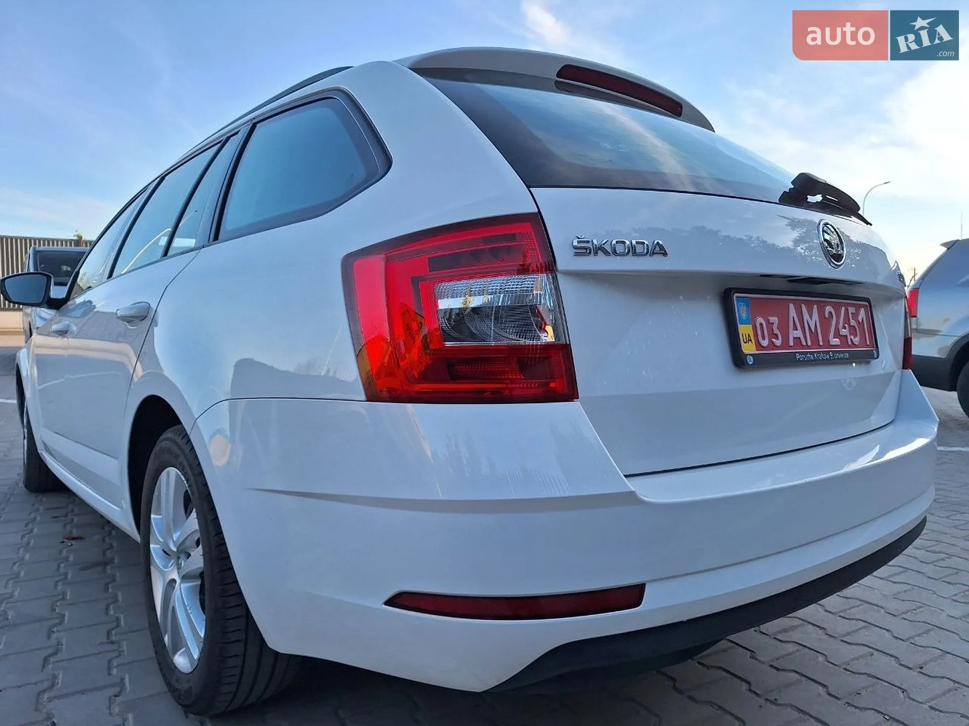 2017 Skoda Octavia - мініатюра 12