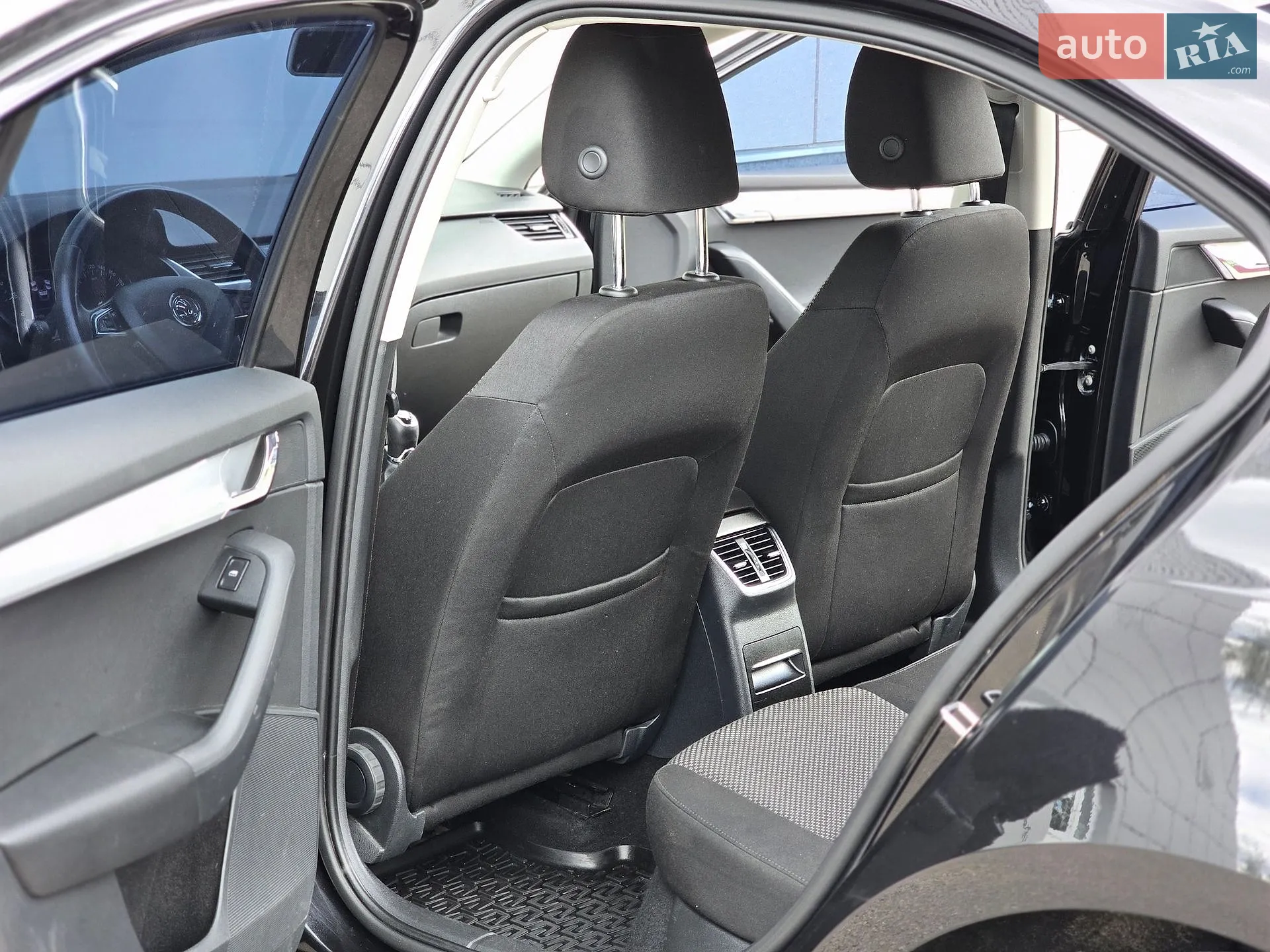 2015 Skoda Octavia - мініатюра 26