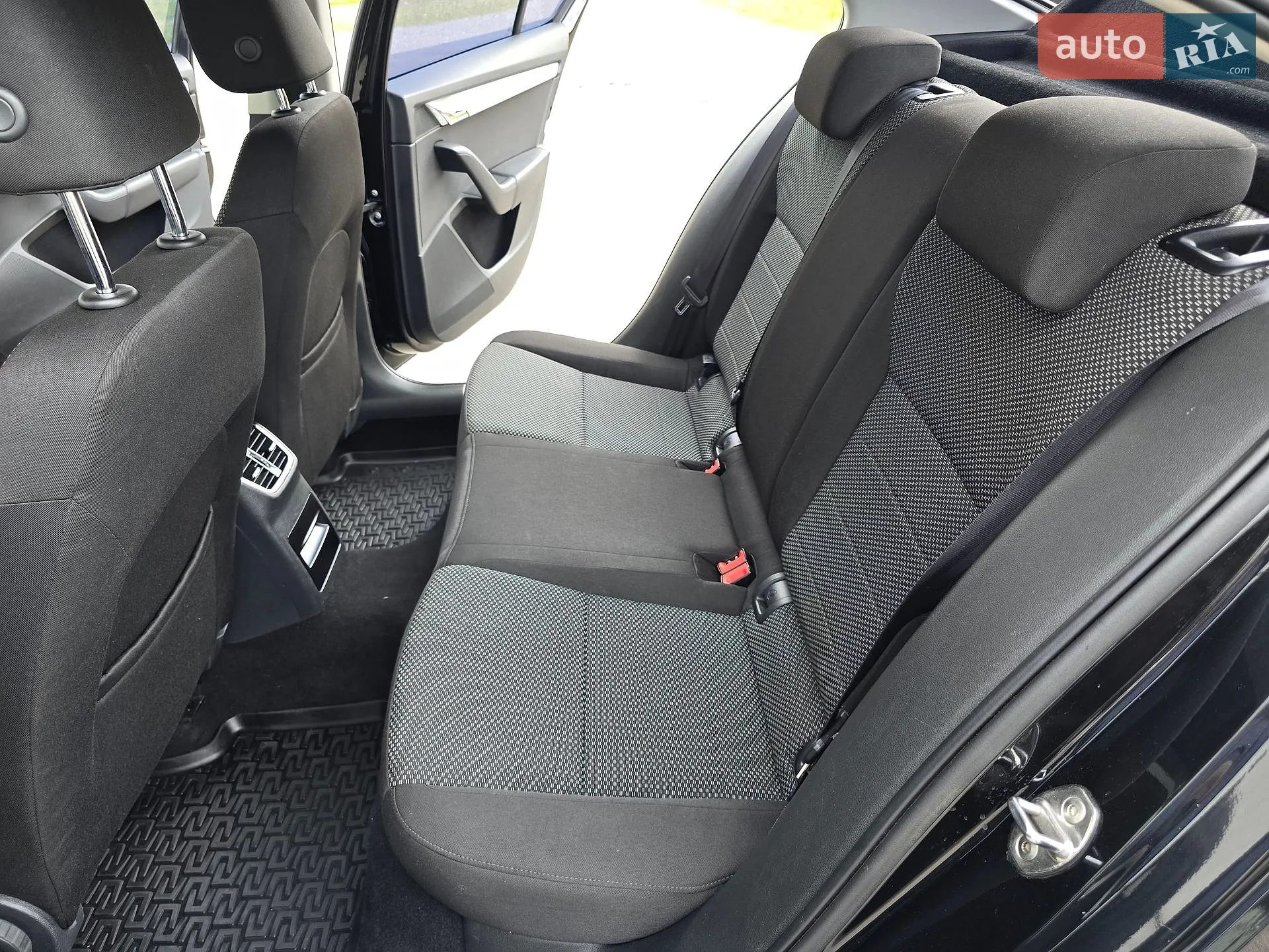 2015 Skoda Octavia - мініатюра 27