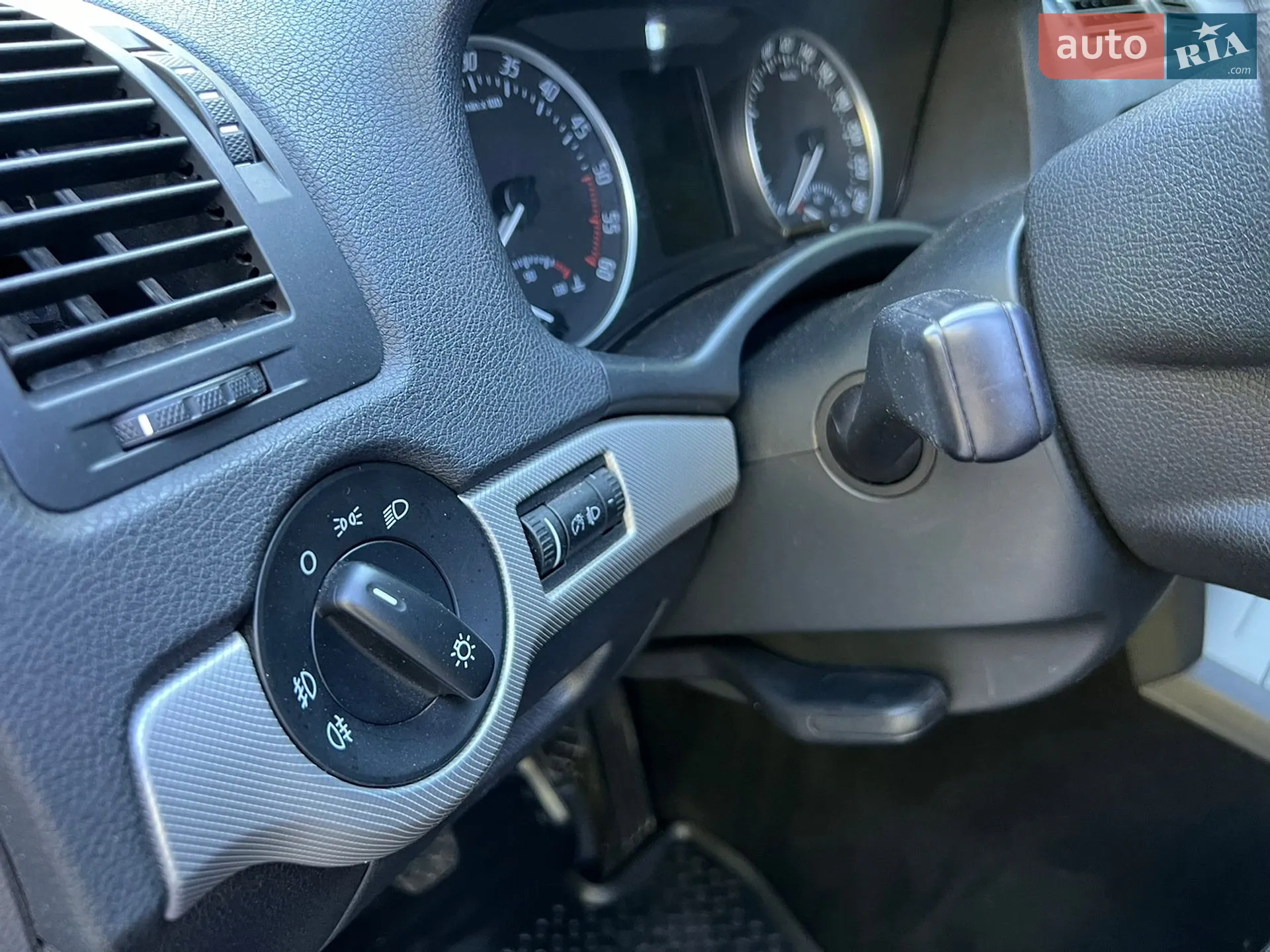 2010 Skoda Octavia - мініатюра 25