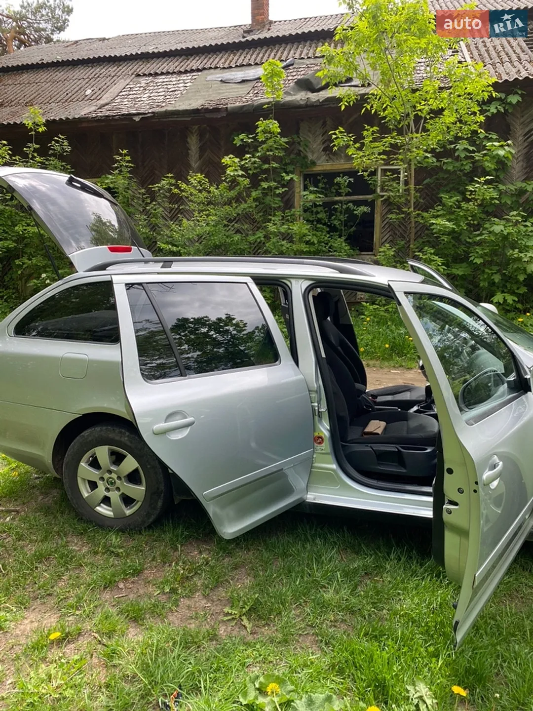 2010 Skoda Octavia - мініатюра 11