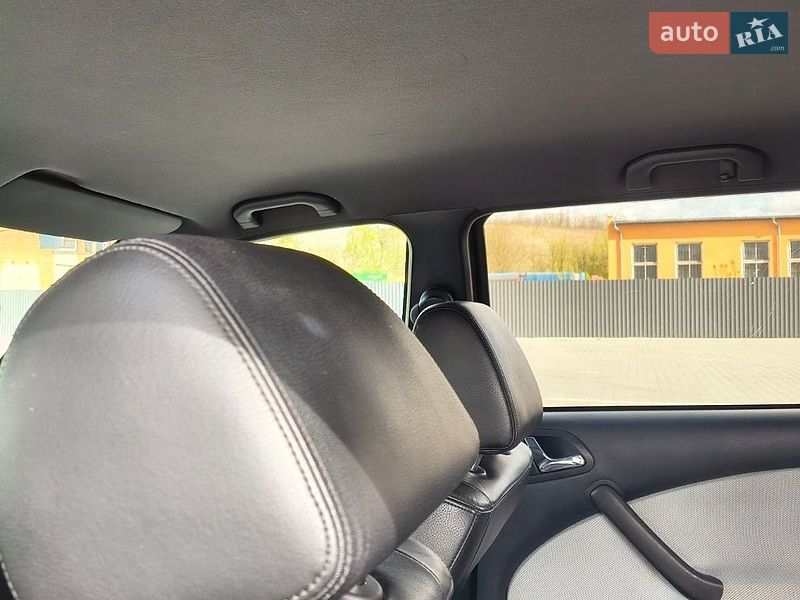 Универсал Skoda Octavia 2003 в Нововолынске