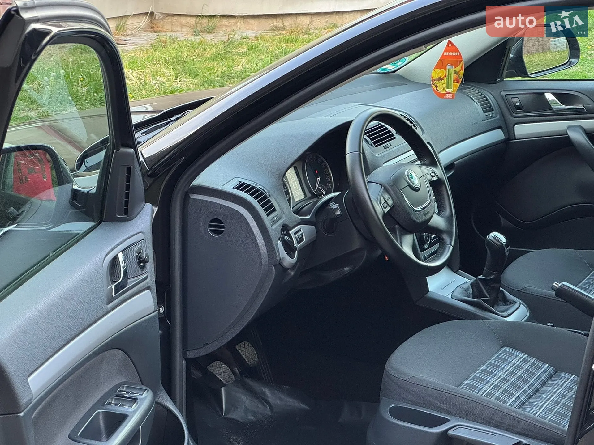 2013 Skoda Octavia - мініатюра 21
