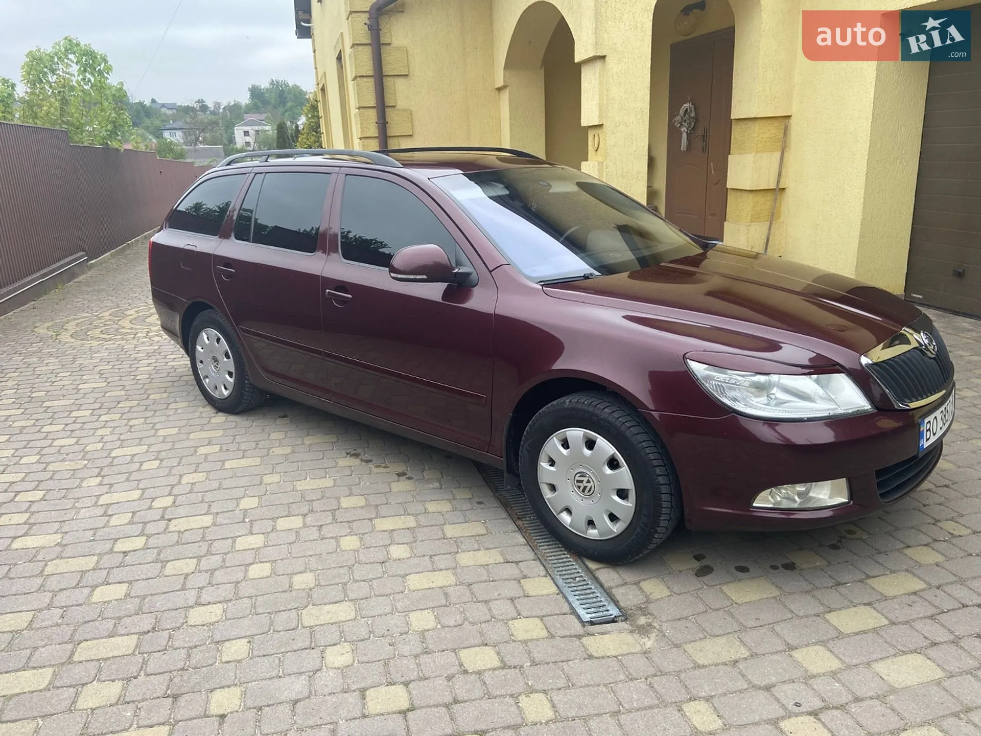 2010 Skoda Octavia - мініатюра 3