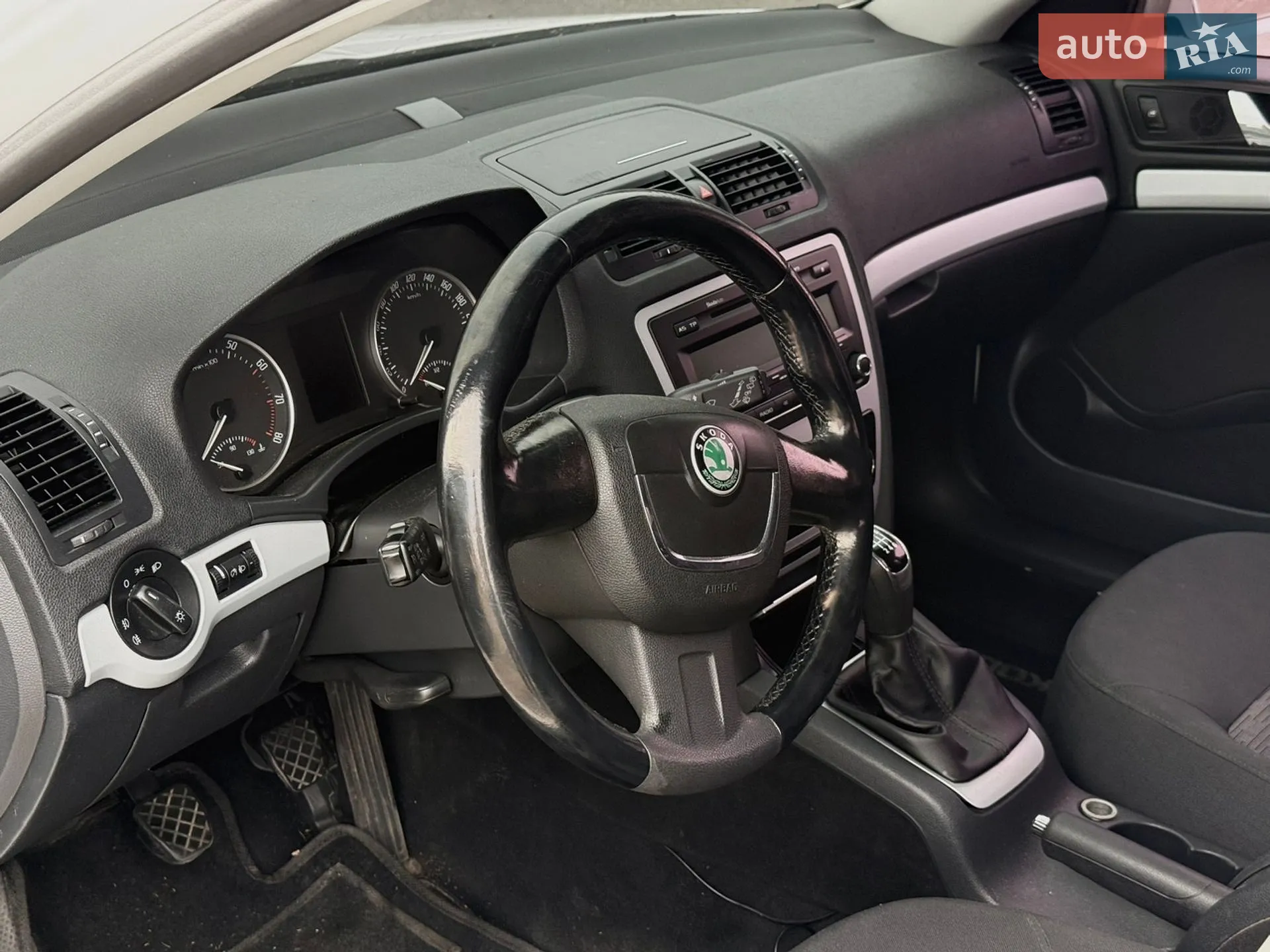 2010 Skoda Octavia - мініатюра 4