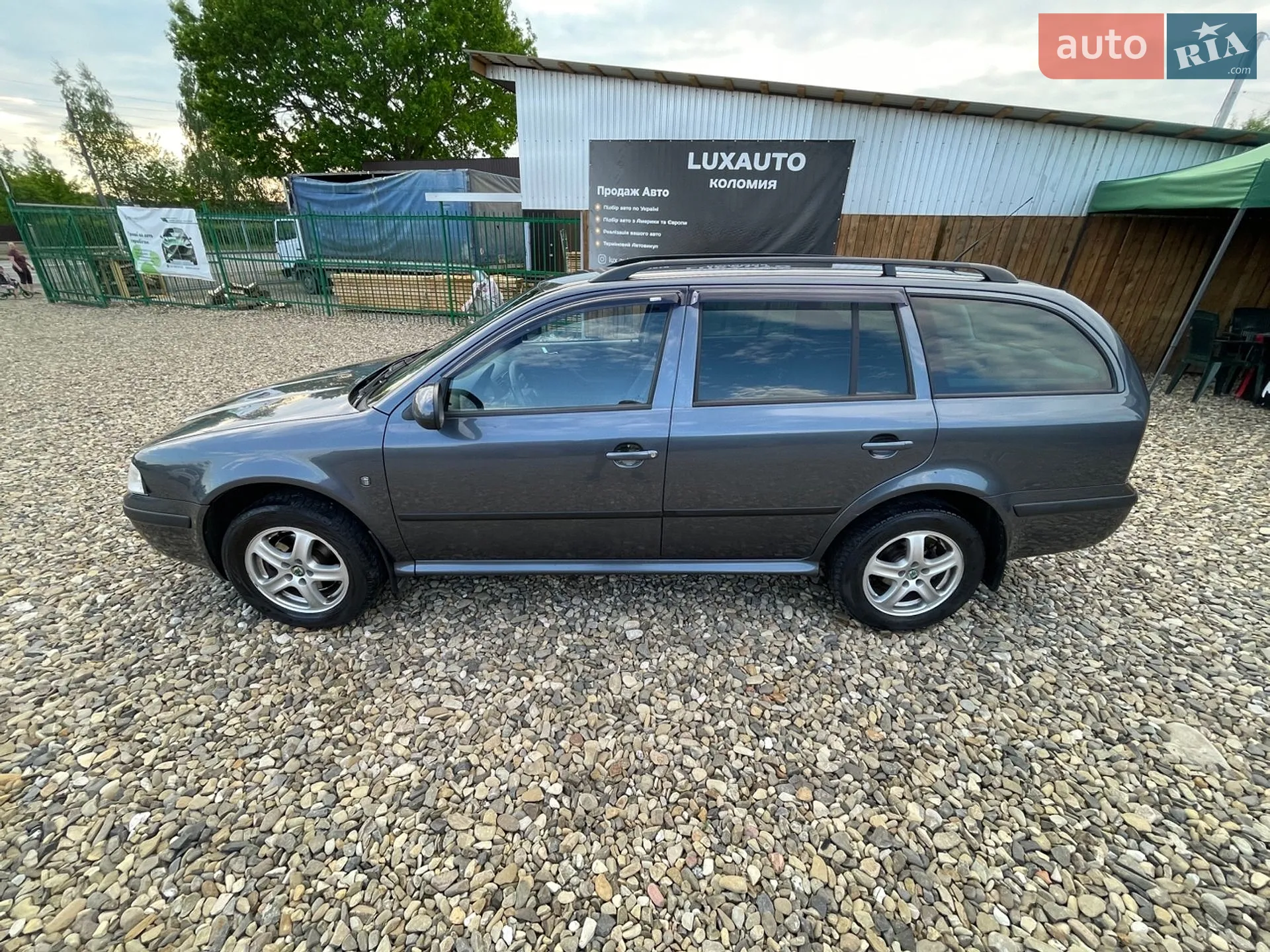 2010 Skoda Octavia - мініатюра 2
