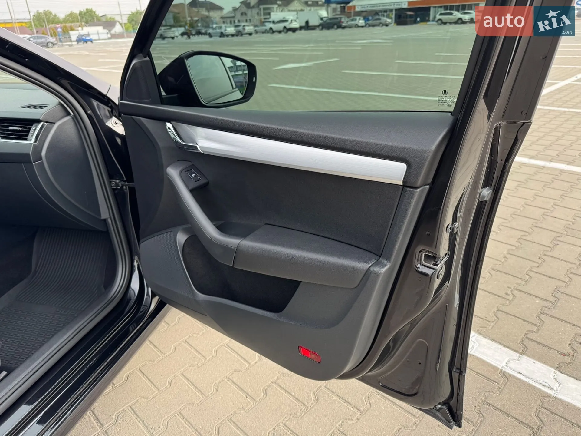 2017 Skoda Octavia - мініатюра 21