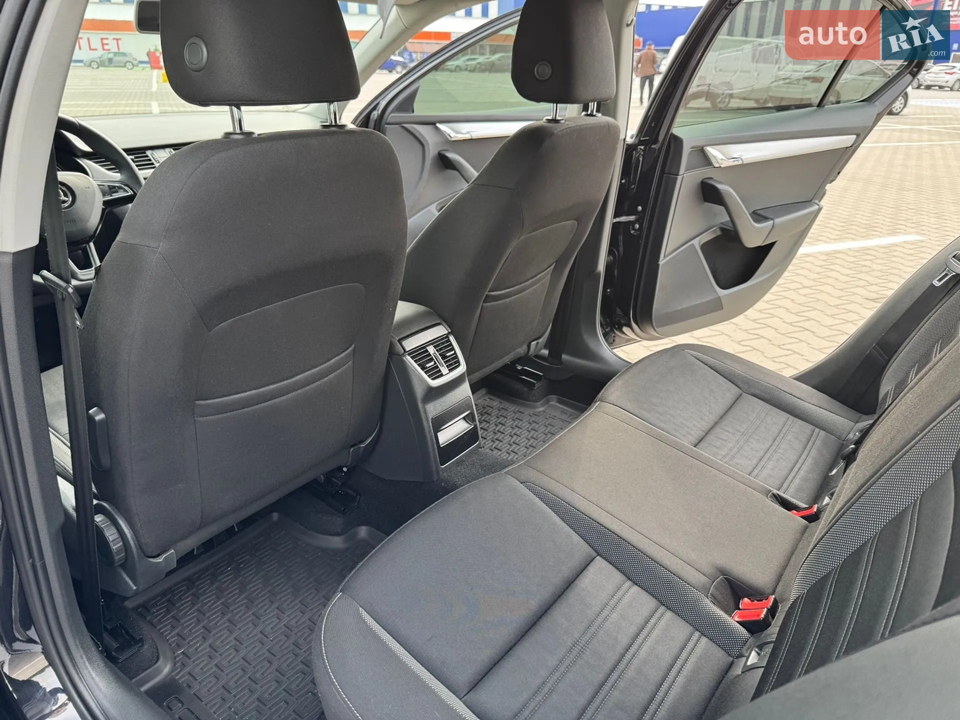 2017 Skoda Octavia - мініатюра 28