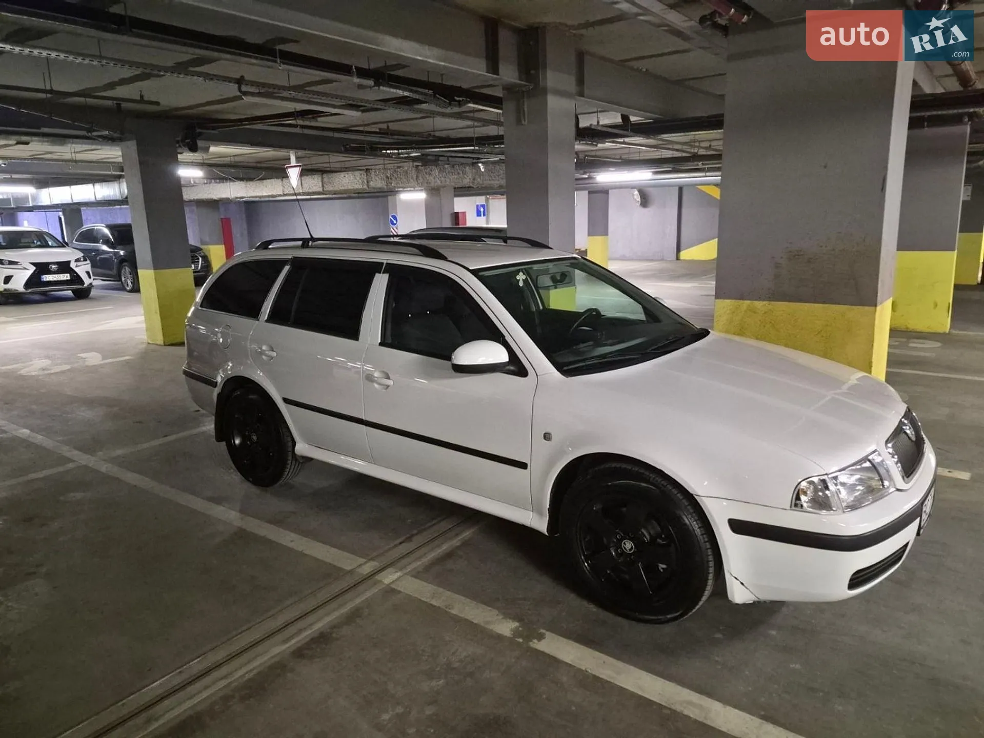 2010 Skoda Octavia - мініатюра 16